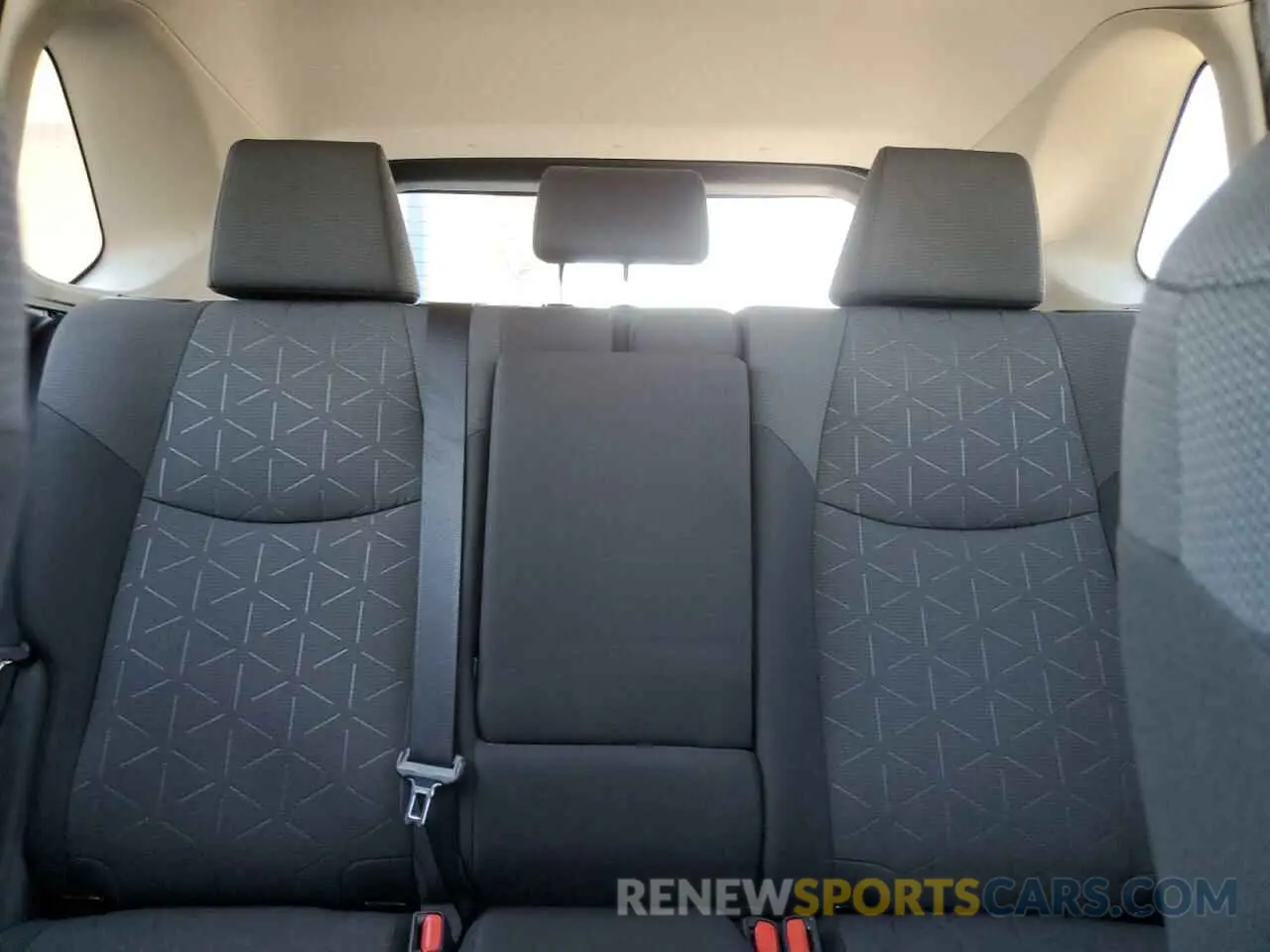 10 Фотография поврежденного автомобиля 2T3W1RFV4MC097253 TOYOTA RAV4 2021