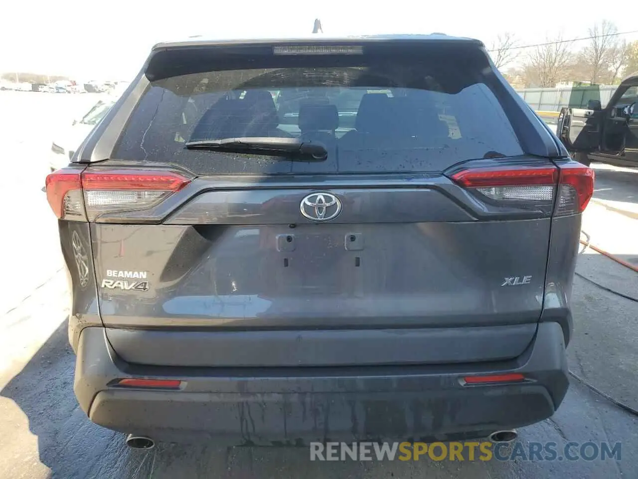 6 Фотография поврежденного автомобиля 2T3W1RFV4MC097253 TOYOTA RAV4 2021