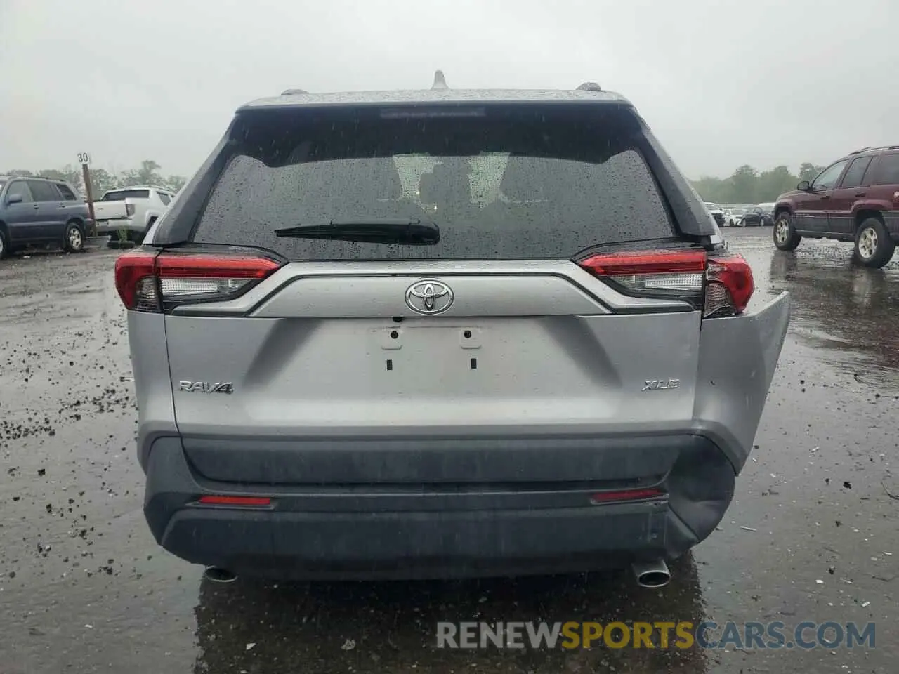 6 Photograph of a damaged car 2T3W1RFV4MC098046 TOYOTA RAV4 2021