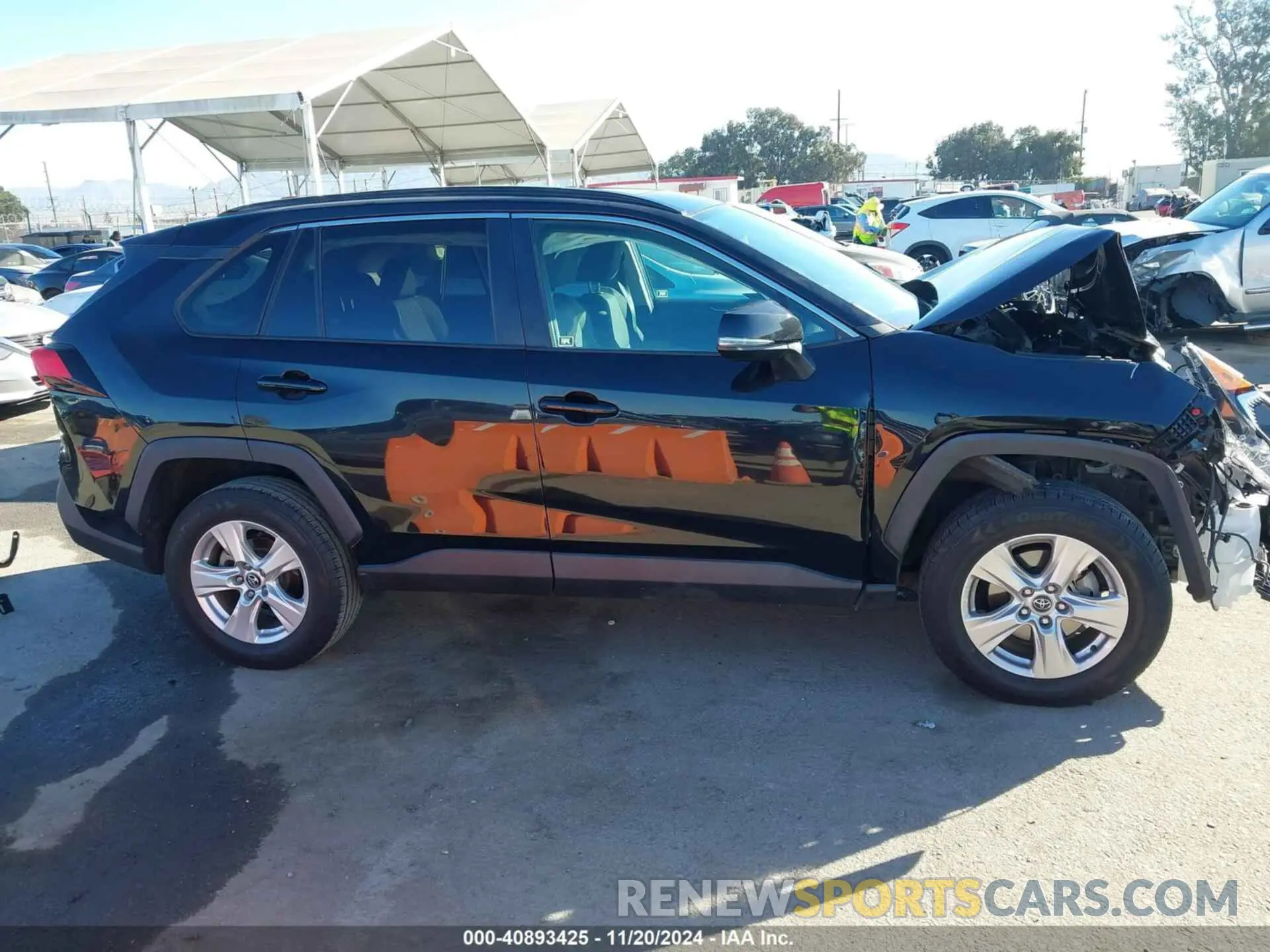 14 Photograph of a damaged car 2T3W1RFV4MC099004 TOYOTA RAV4 2021