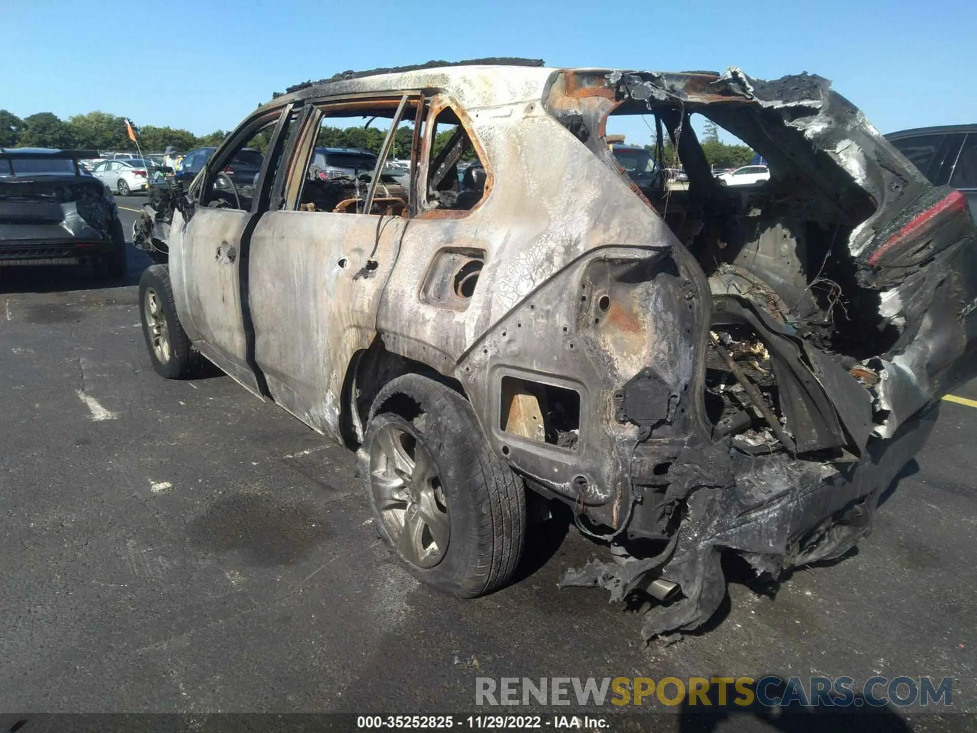 3 Photograph of a damaged car 2T3W1RFV4MC102760 TOYOTA RAV4 2021