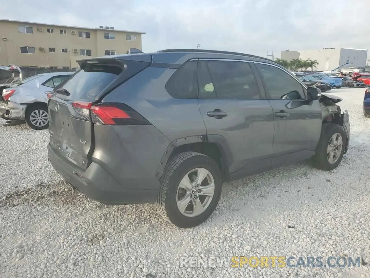 3 Фотография поврежденного автомобиля 2T3W1RFV4MC117419 TOYOTA RAV4 2021