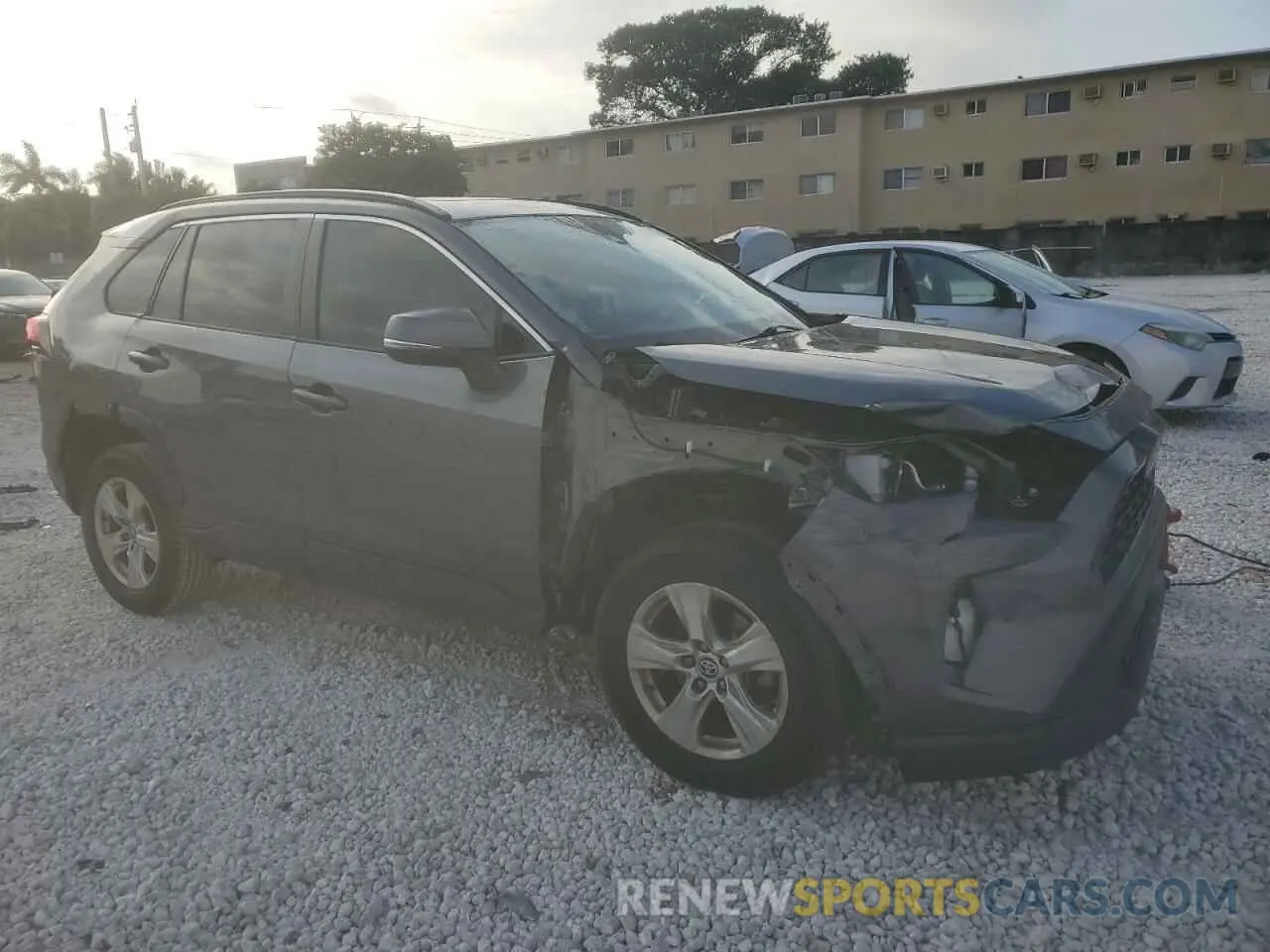 4 Фотография поврежденного автомобиля 2T3W1RFV4MC117419 TOYOTA RAV4 2021