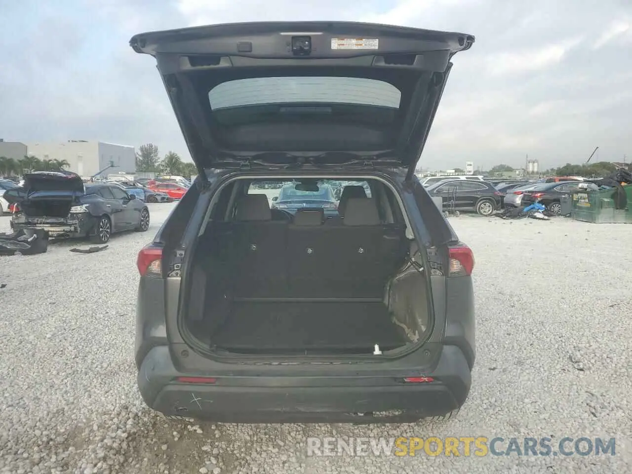 6 Фотография поврежденного автомобиля 2T3W1RFV4MC117419 TOYOTA RAV4 2021