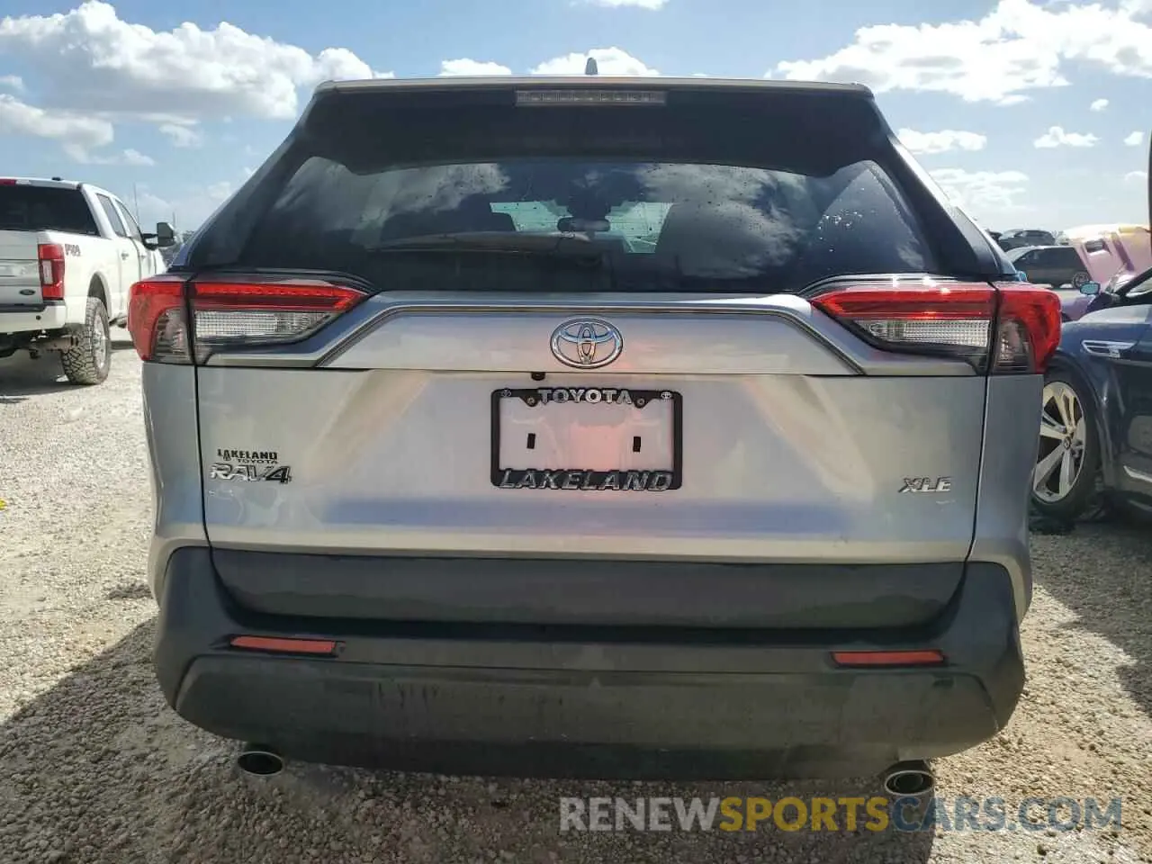 6 Photograph of a damaged car 2T3W1RFV4MC134995 TOYOTA RAV4 2021
