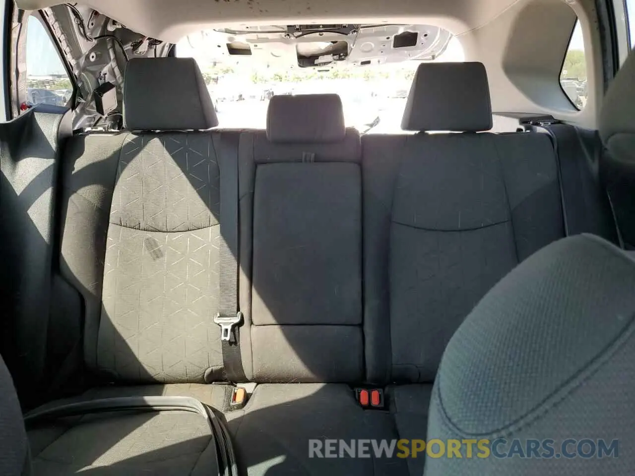 10 Фотография поврежденного автомобиля 2T3W1RFV4MW107813 TOYOTA RAV4 2021