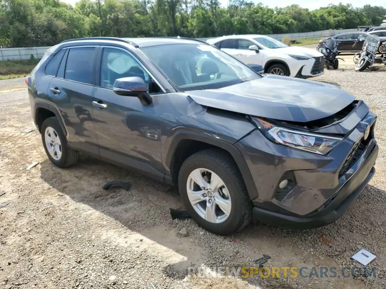 4 Photograph of a damaged car 2T3W1RFV4MW110985 TOYOTA RAV4 2021