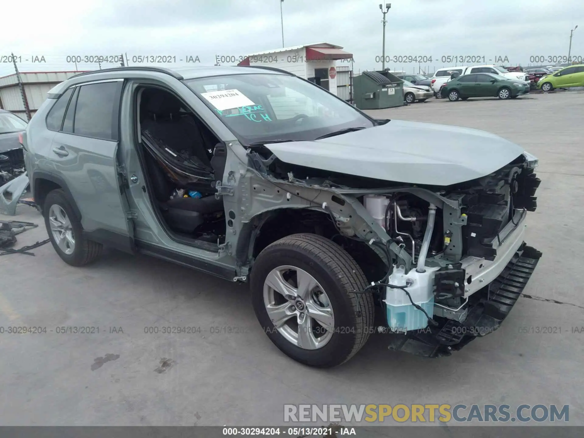 1 Photograph of a damaged car 2T3W1RFV4MW136860 TOYOTA RAV4 2021