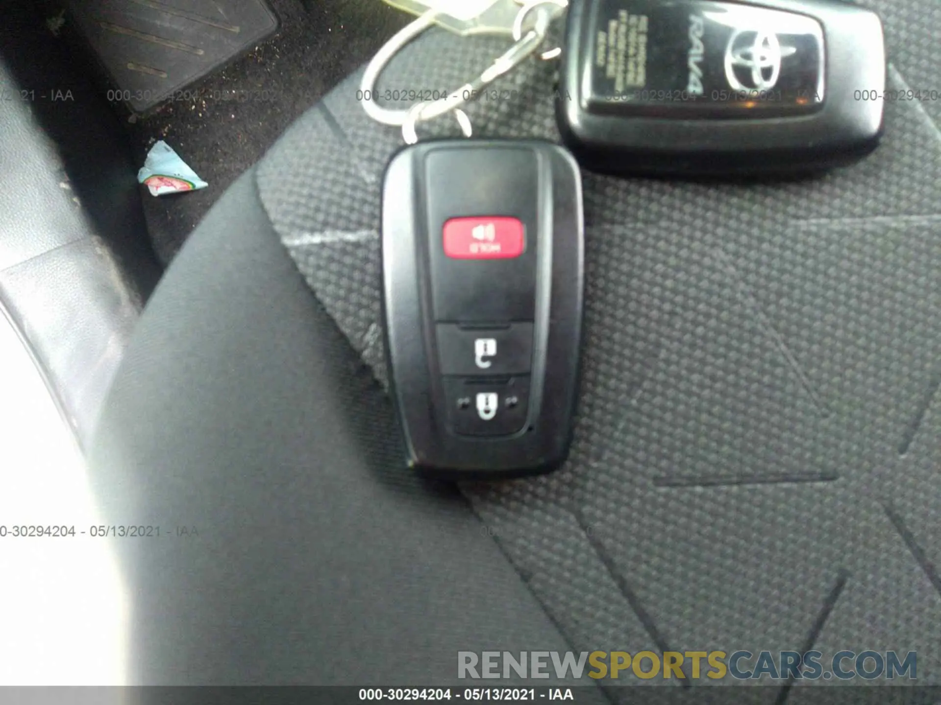 11 Photograph of a damaged car 2T3W1RFV4MW136860 TOYOTA RAV4 2021