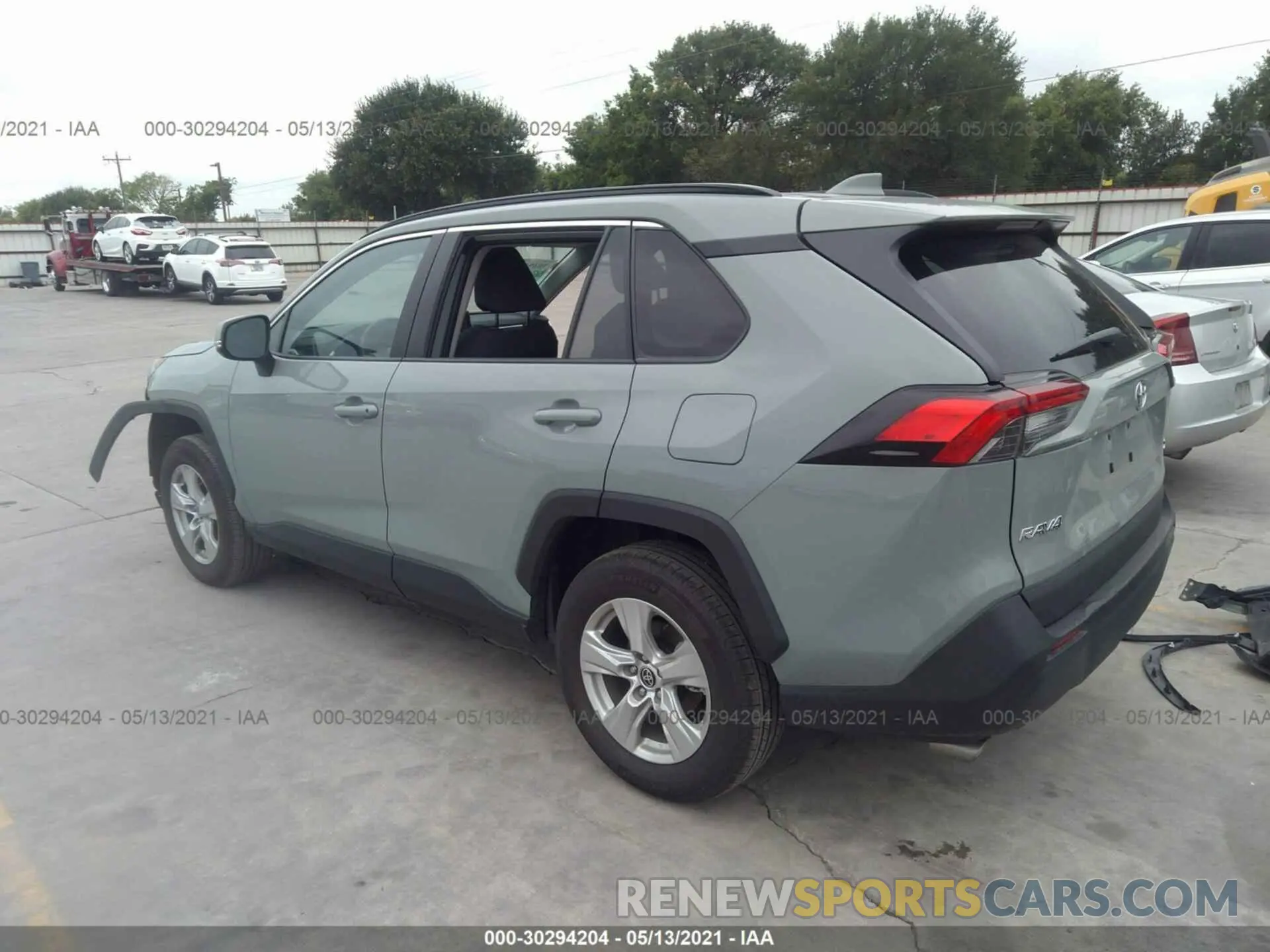 3 Photograph of a damaged car 2T3W1RFV4MW136860 TOYOTA RAV4 2021