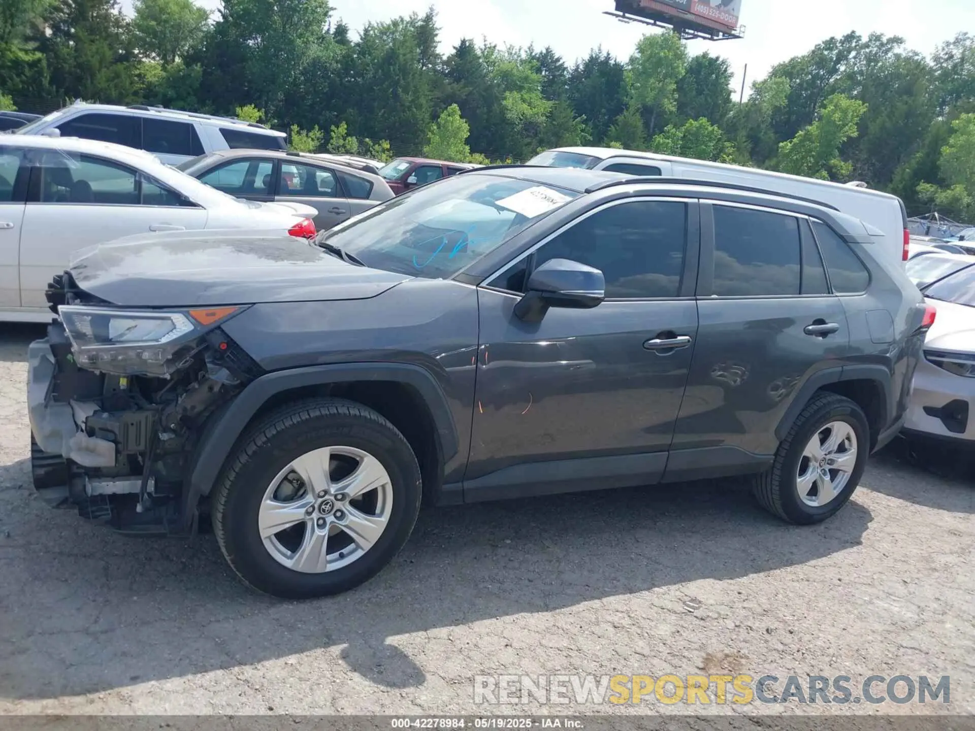 15 Photograph of a damaged car 2T3W1RFV5MC092028 TOYOTA RAV4 2021