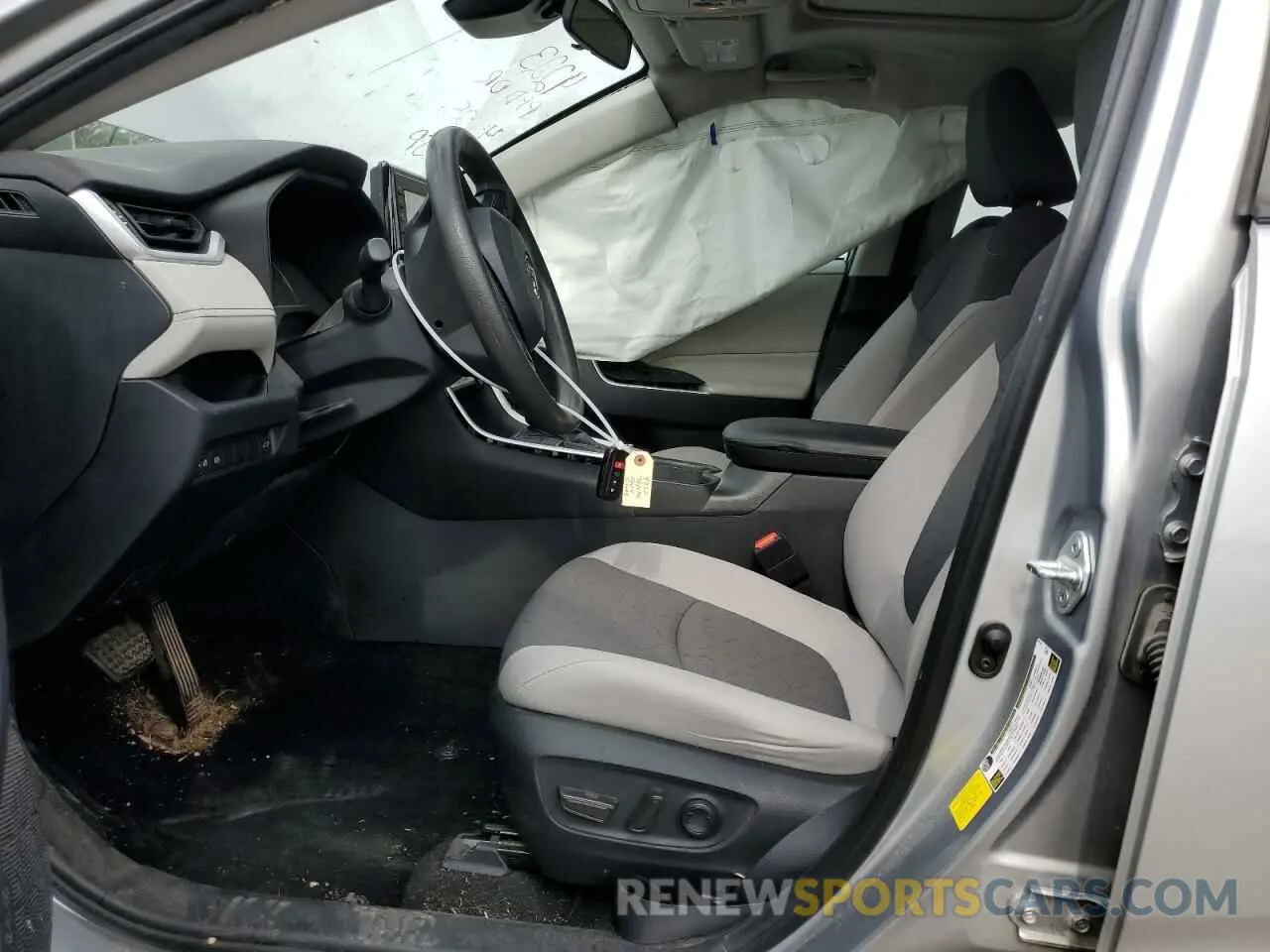 7 Photograph of a damaged car 2T3W1RFV5MC114223 TOYOTA RAV4 2021