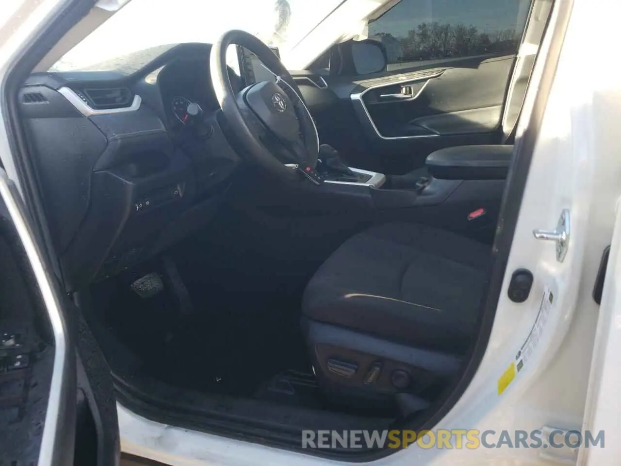 7 Фотография поврежденного автомобиля 2T3W1RFV5MC168881 TOYOTA RAV4 2021