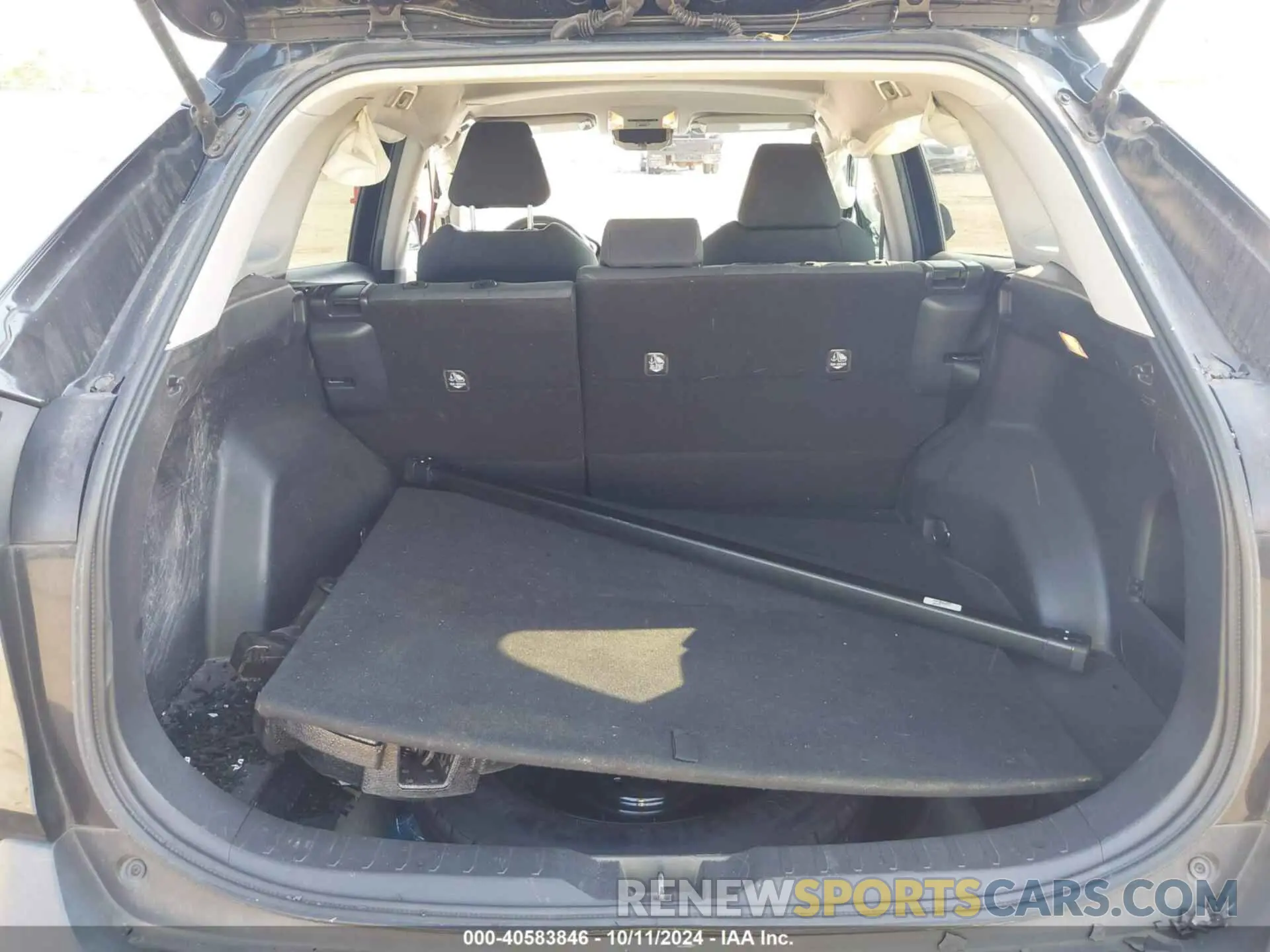 17 Photograph of a damaged car 2T3W1RFV5MW117914 TOYOTA RAV4 2021