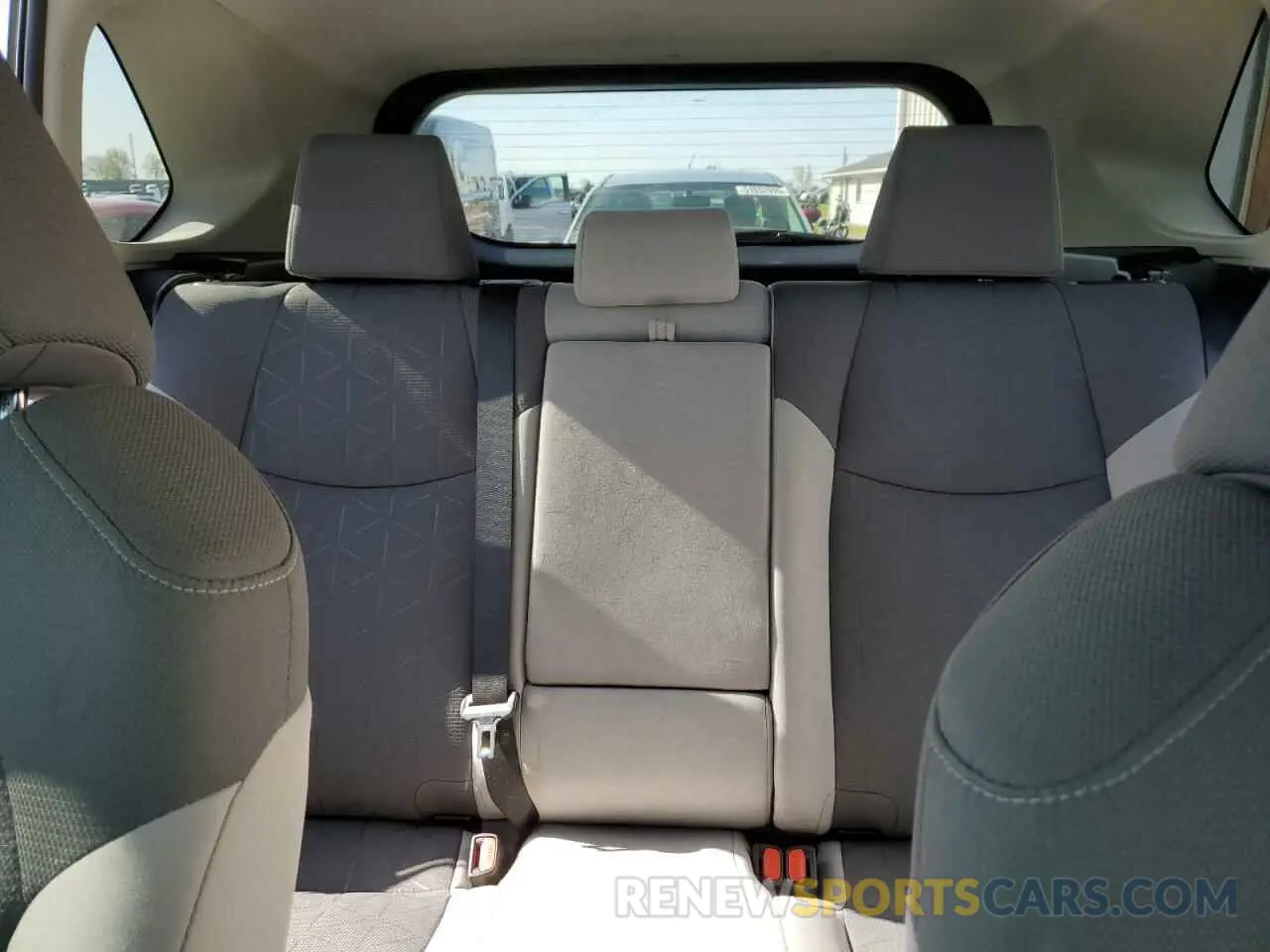 10 Фотография поврежденного автомобиля 2T3W1RFV5MW120618 TOYOTA RAV4 2021