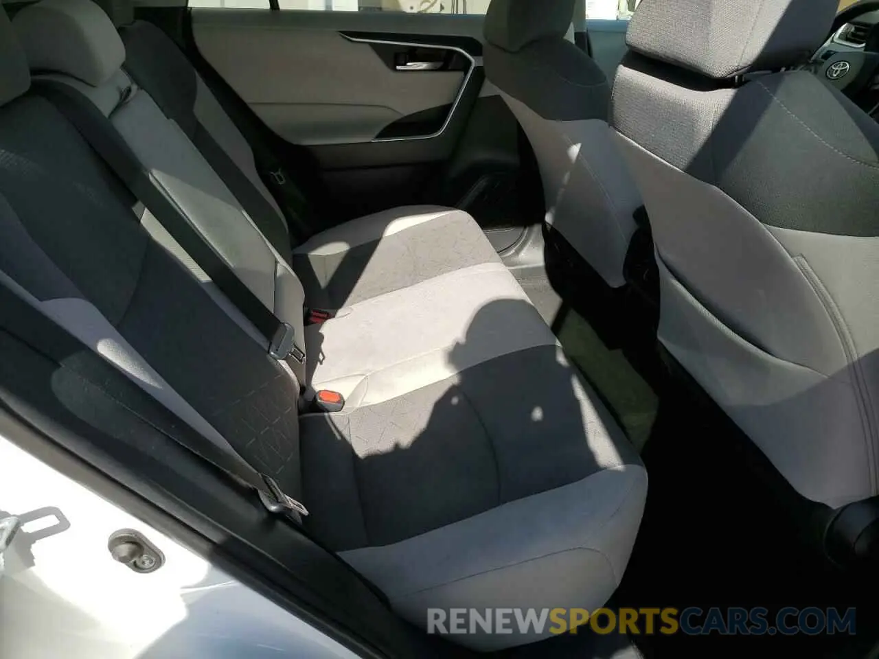 11 Фотография поврежденного автомобиля 2T3W1RFV5MW120618 TOYOTA RAV4 2021