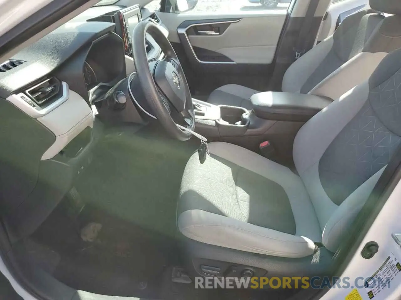 7 Фотография поврежденного автомобиля 2T3W1RFV5MW120618 TOYOTA RAV4 2021