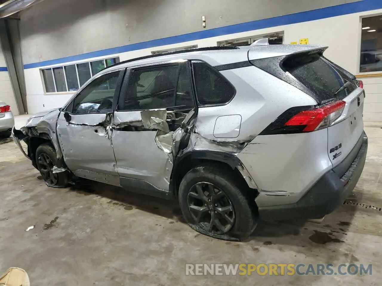 2 Фотография поврежденного автомобиля 2T3W1RFV6MC130978 TOYOTA RAV4 2021
