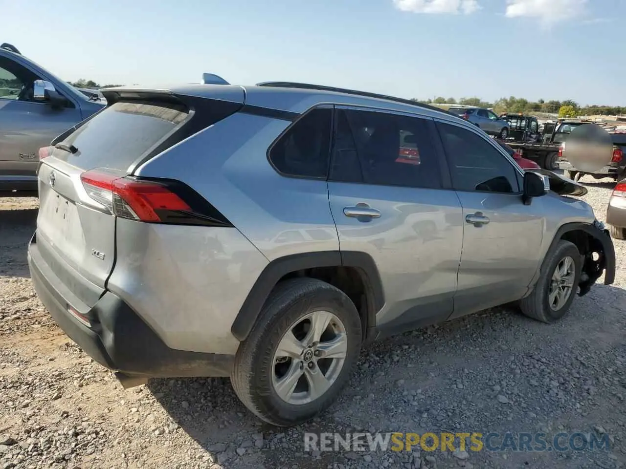 3 Photograph of a damaged car 2T3W1RFV6MC135453 TOYOTA RAV4 2021