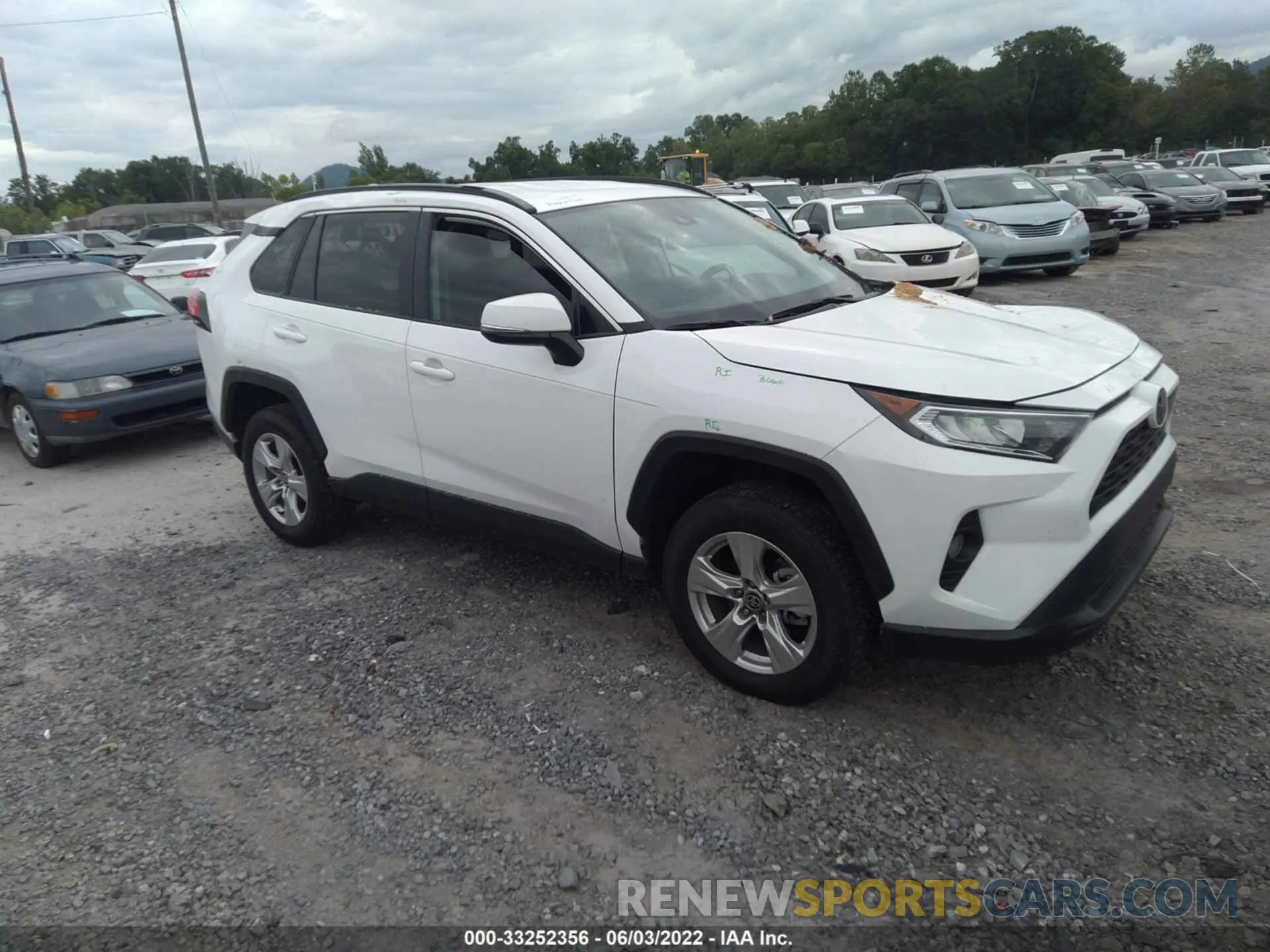 1 Photograph of a damaged car 2T3W1RFV6MC158165 TOYOTA RAV4 2021