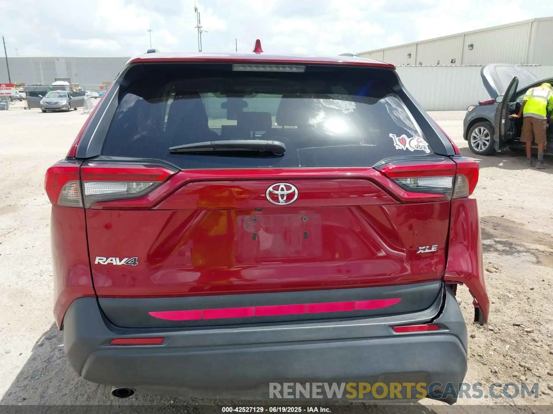 17 Photograph of a damaged car 2T3W1RFV6MW106081 TOYOTA RAV4 2021
