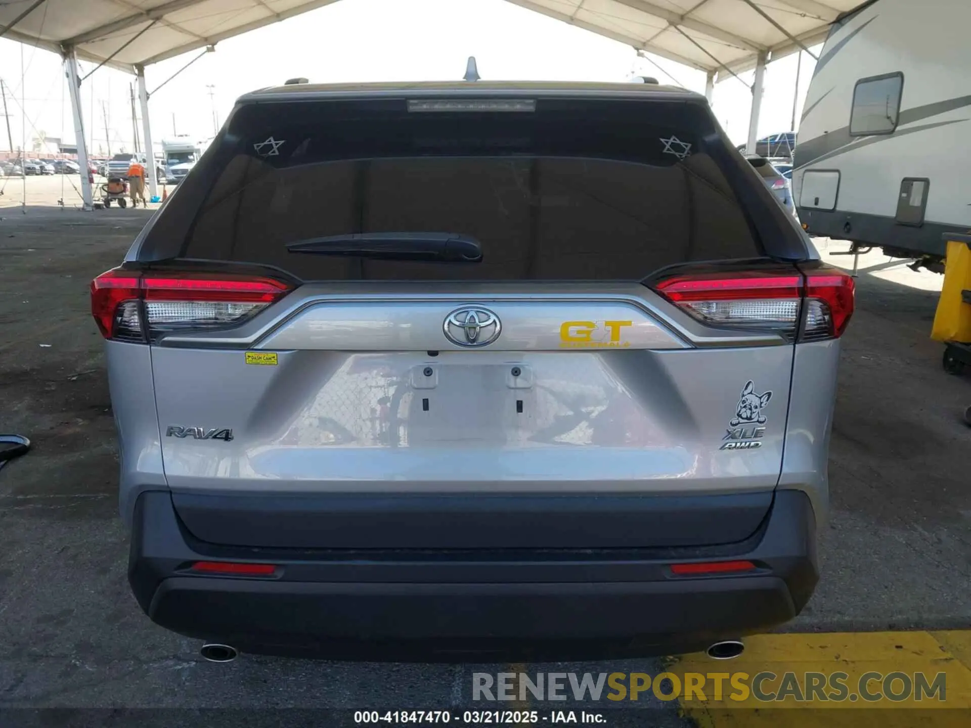 17 Photograph of a damaged car 2T3W1RFV6MW112236 TOYOTA RAV4 2021