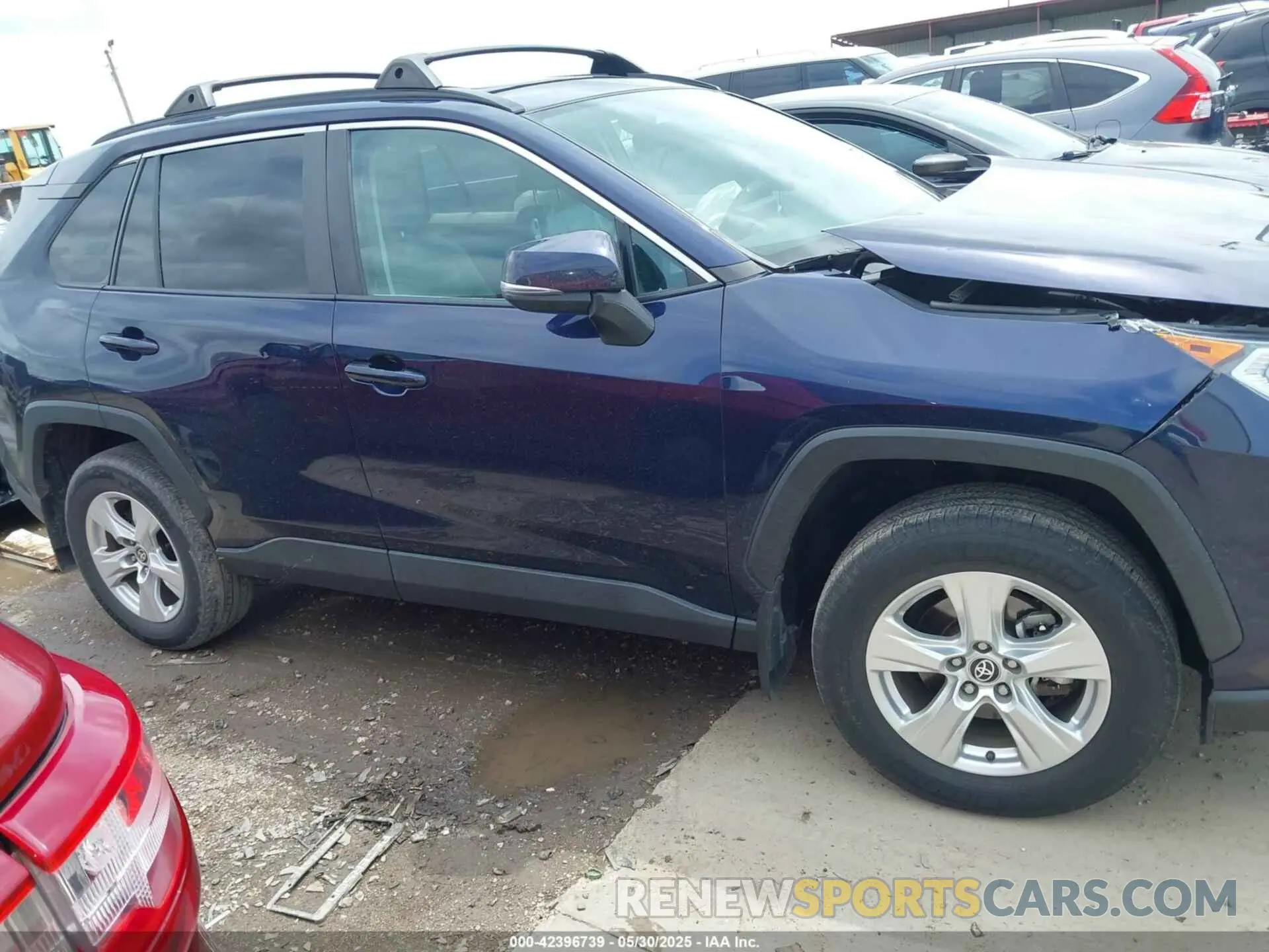 13 Photograph of a damaged car 2T3W1RFV6MW127366 TOYOTA RAV4 2021