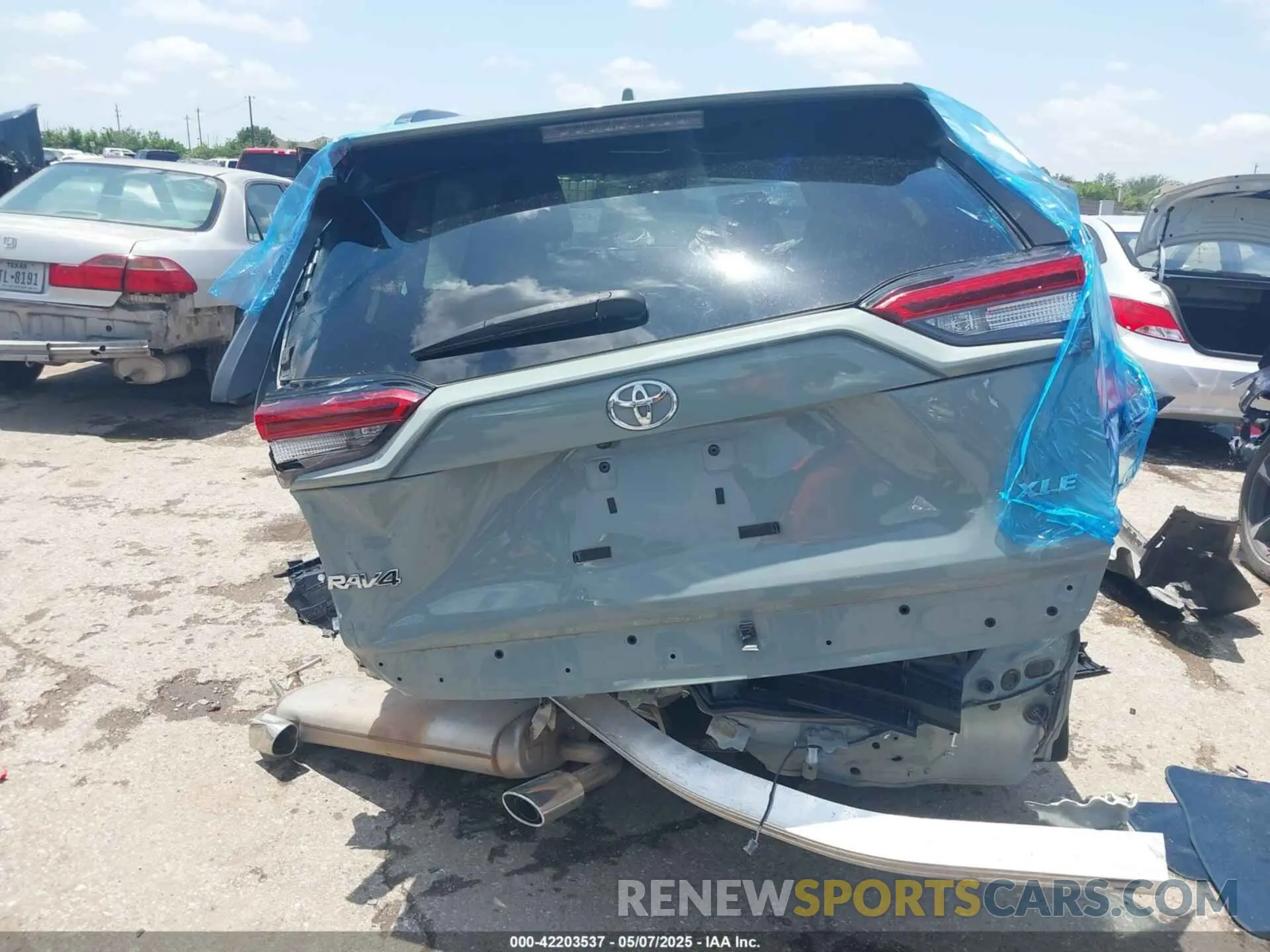 17 Photograph of a damaged car 2T3W1RFV6MW155698 TOYOTA RAV4 2021