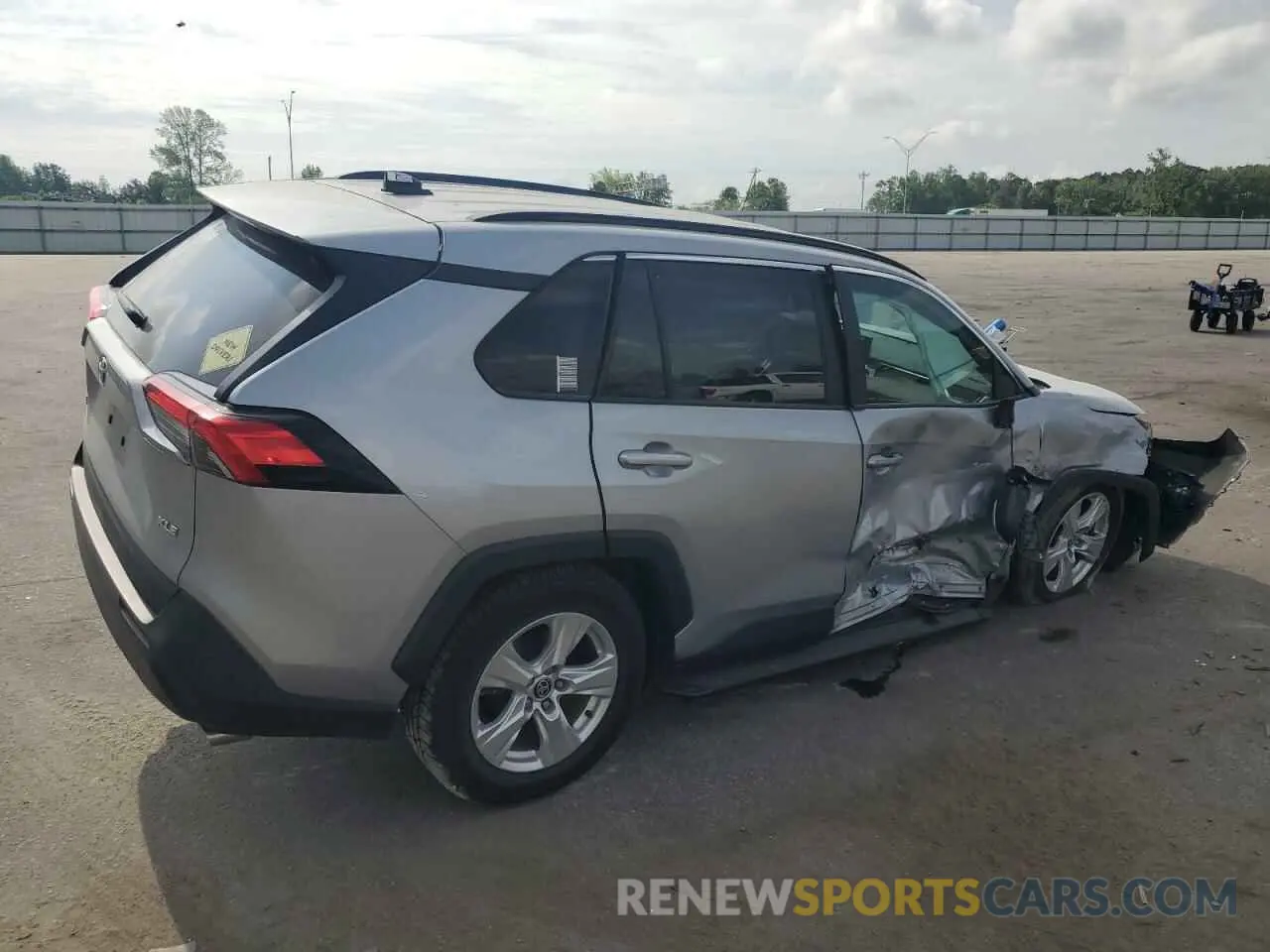 3 Фотография поврежденного автомобиля 2T3W1RFV6MW176356 TOYOTA RAV4 2021