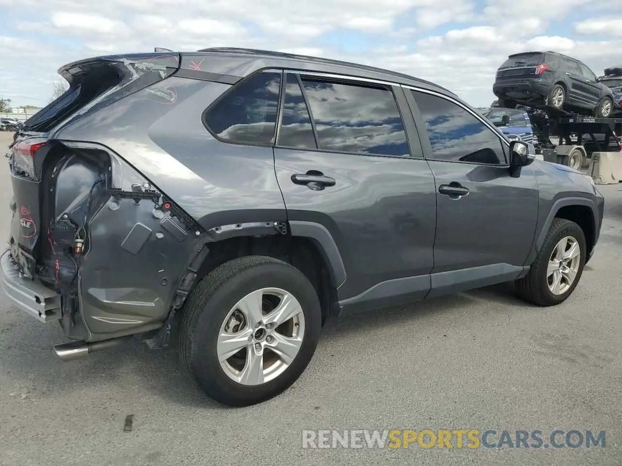 3 Photograph of a damaged car 2T3W1RFV7MC140581 TOYOTA RAV4 2021