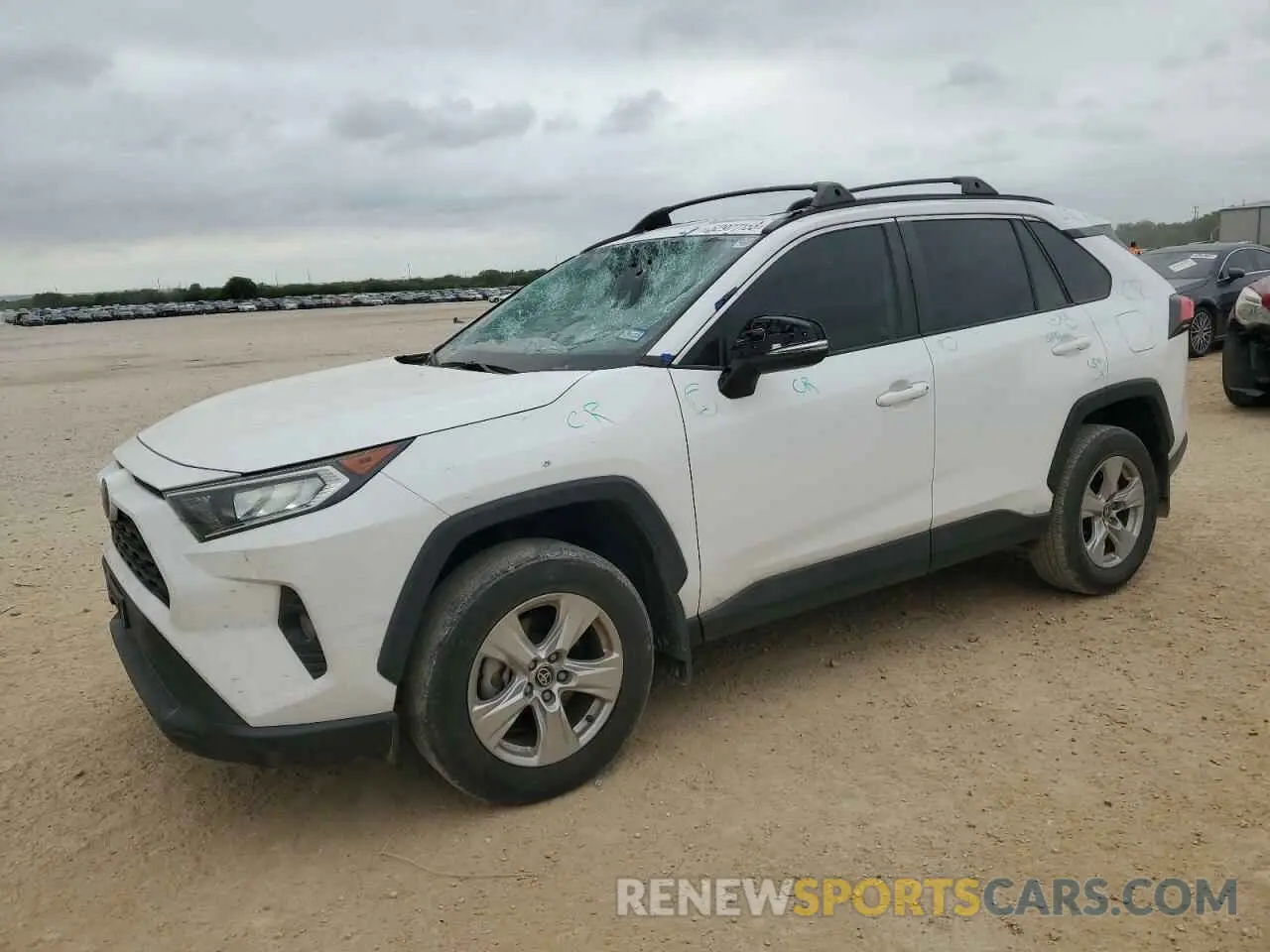 1 Фотография поврежденного автомобиля 2T3W1RFV7MC142010 TOYOTA RAV4 2021