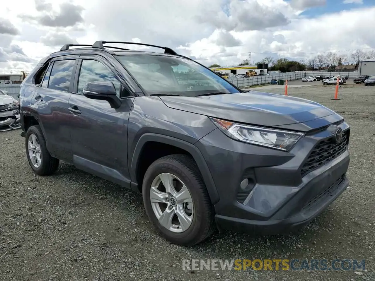 4 Photograph of a damaged car 2T3W1RFV7MC165853 TOYOTA RAV4 2021