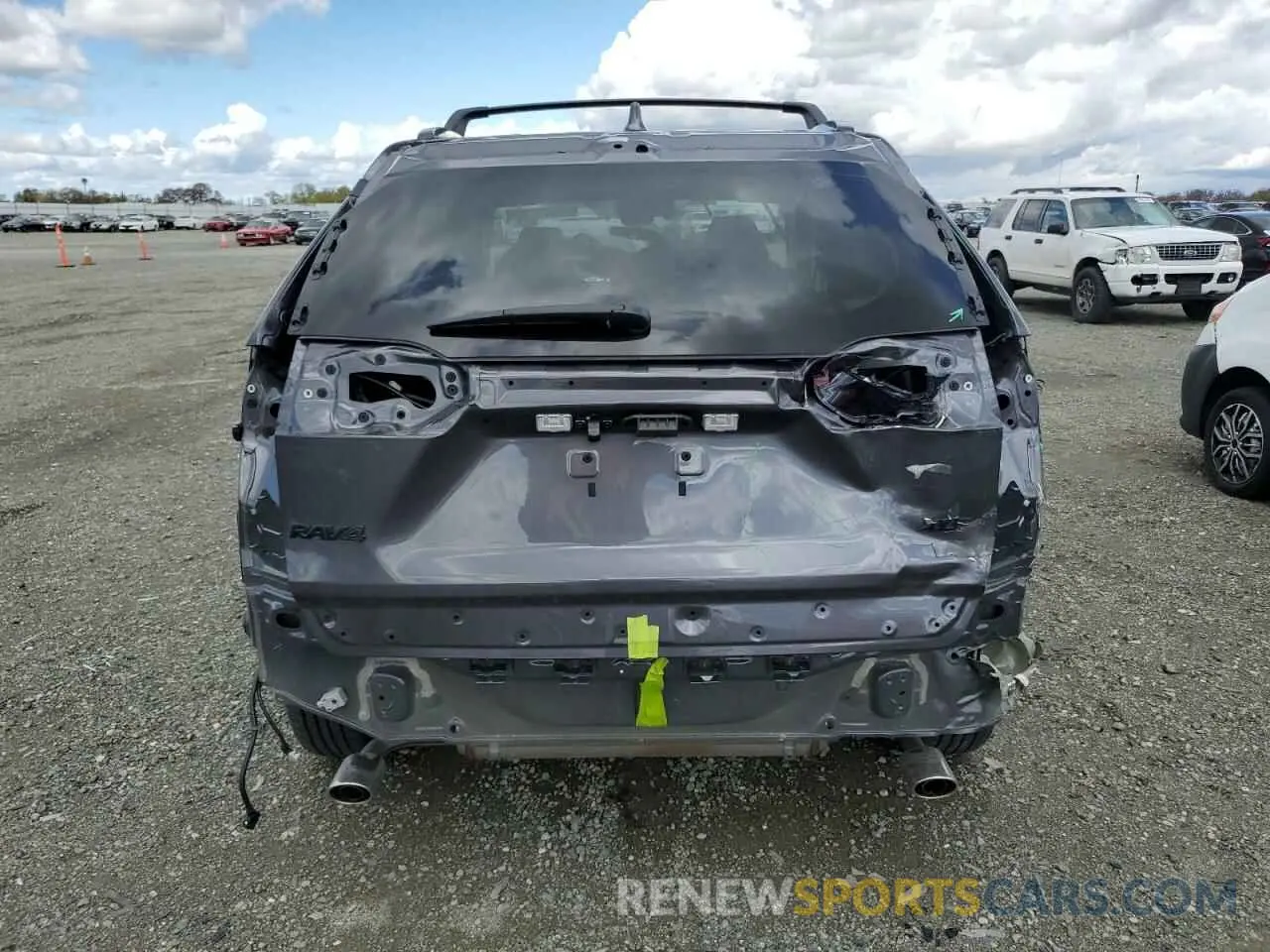 6 Photograph of a damaged car 2T3W1RFV7MC165853 TOYOTA RAV4 2021