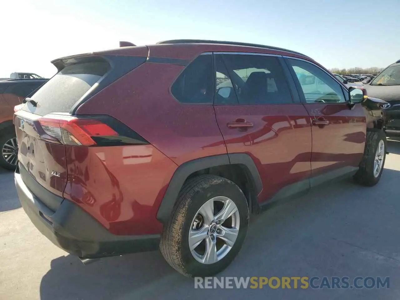 3 Фотография поврежденного автомобиля 2T3W1RFV7MW133810 TOYOTA RAV4 2021