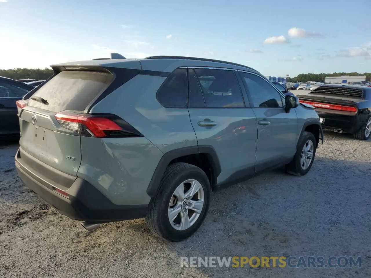 3 Photograph of a damaged car 2T3W1RFV7MW135461 TOYOTA RAV4 2021