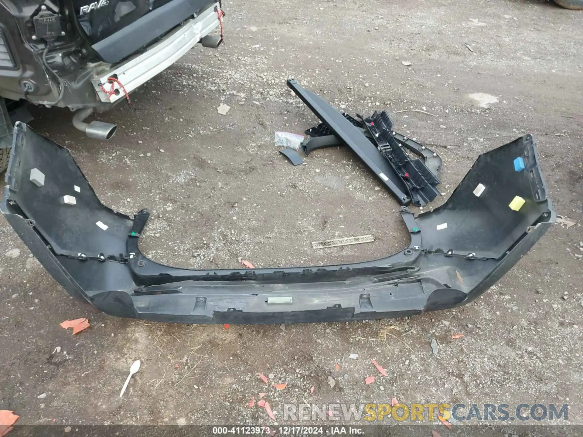 12 Photograph of a damaged car 2T3W1RFV7MW135976 TOYOTA RAV4 2021