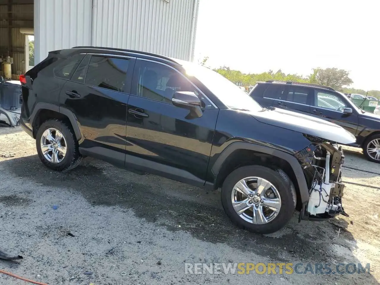 4 Photograph of a damaged car 2T3W1RFV7MW137677 TOYOTA RAV4 2021
