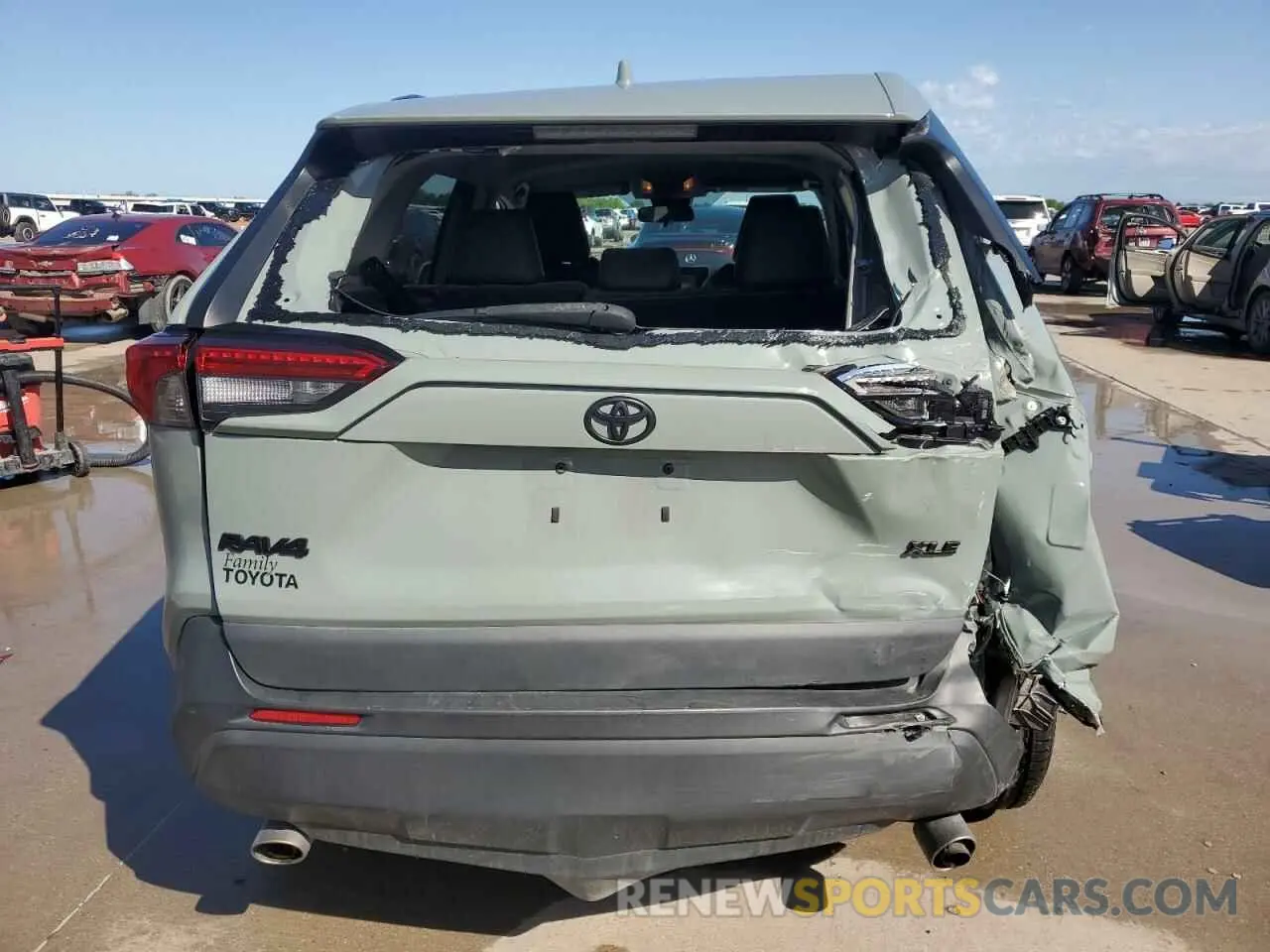 6 Photograph of a damaged car 2T3W1RFV7MW167116 TOYOTA RAV4 2021
