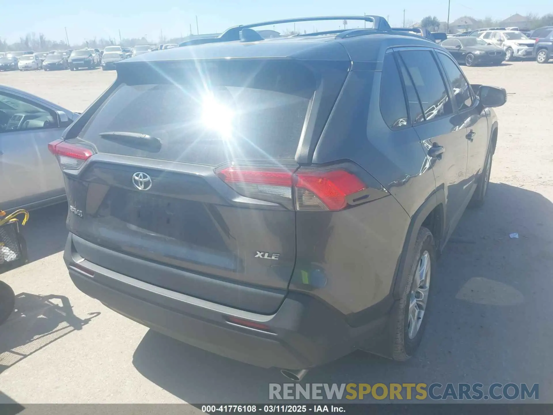 4 Фотография поврежденного автомобиля 2T3W1RFV8MC118377 TOYOTA RAV4 2021