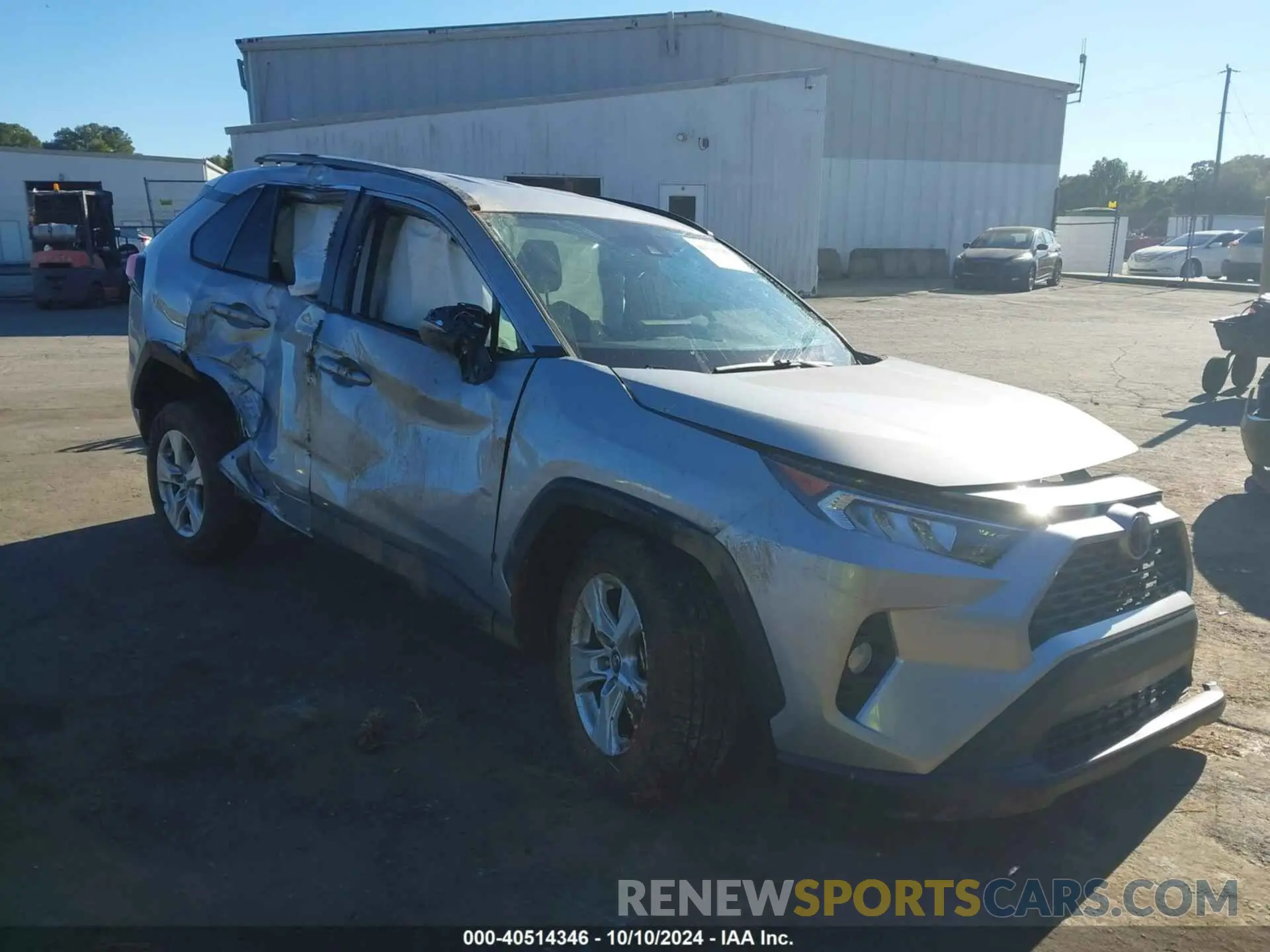 1 Photograph of a damaged car 2T3W1RFV8MW112626 TOYOTA RAV4 2021