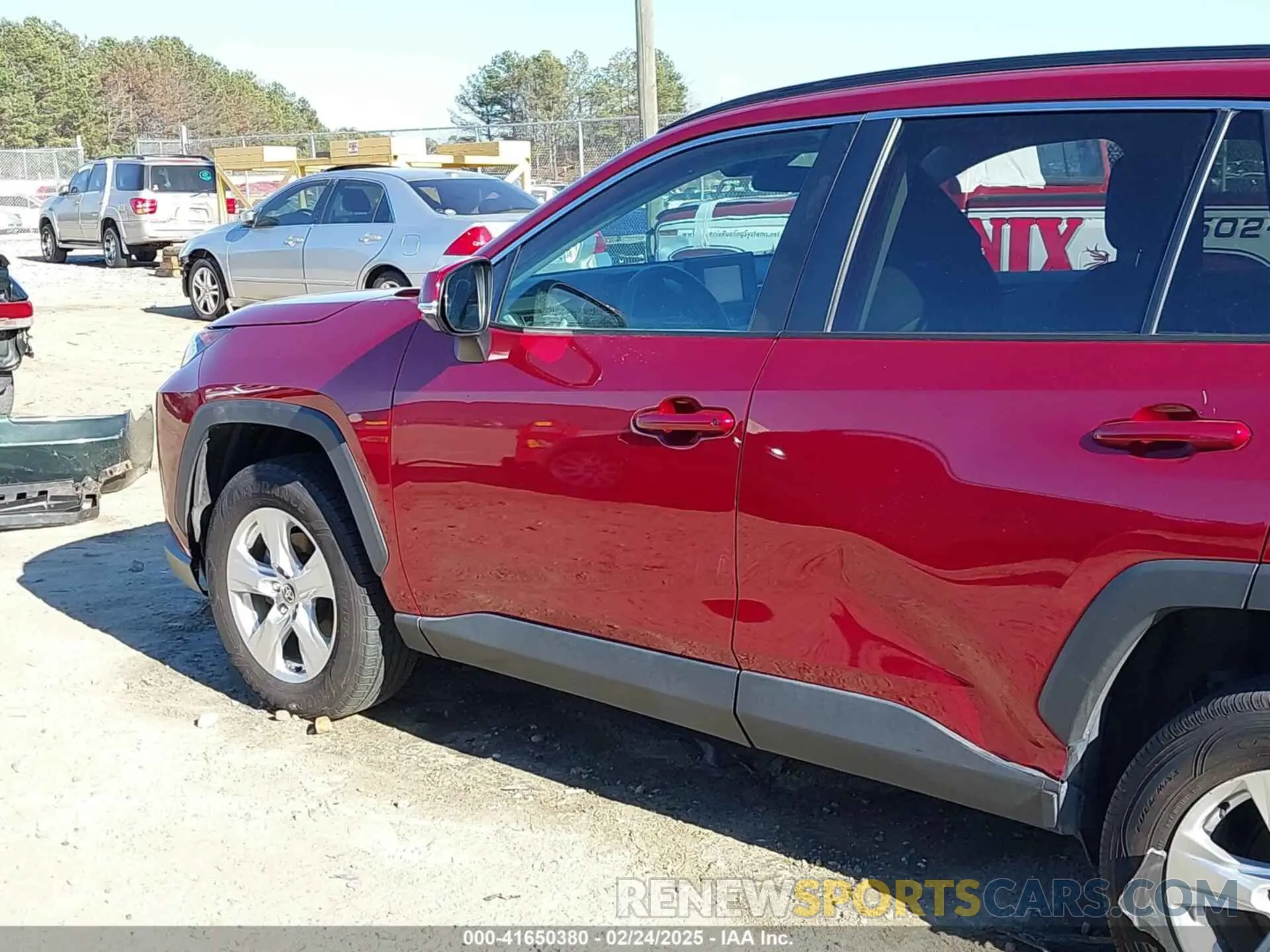 17 Photograph of a damaged car 2T3W1RFV8MW177184 TOYOTA RAV4 2021