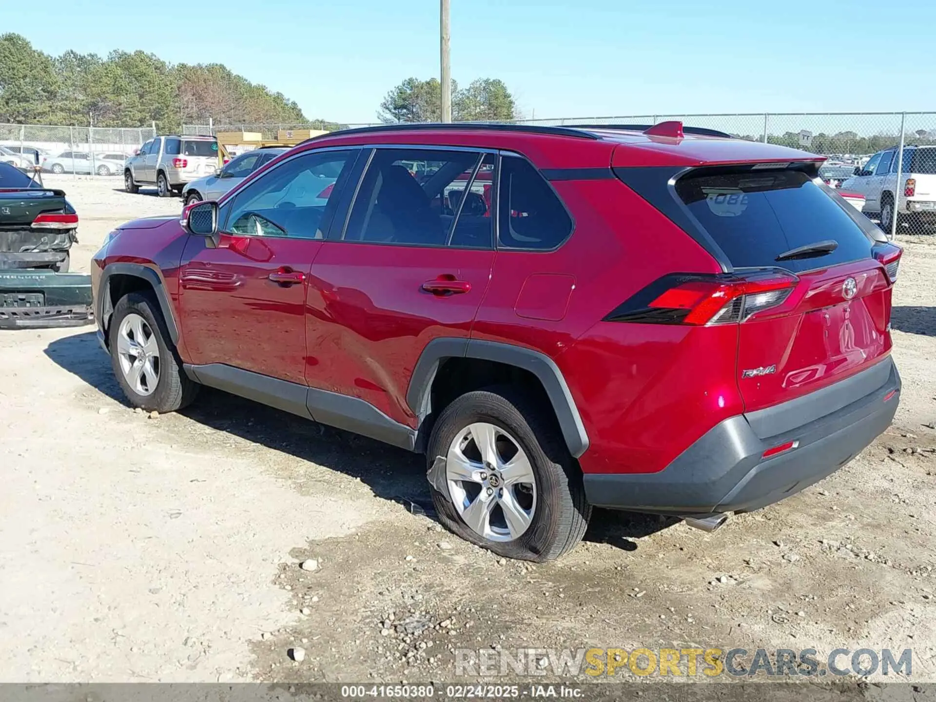 3 Photograph of a damaged car 2T3W1RFV8MW177184 TOYOTA RAV4 2021