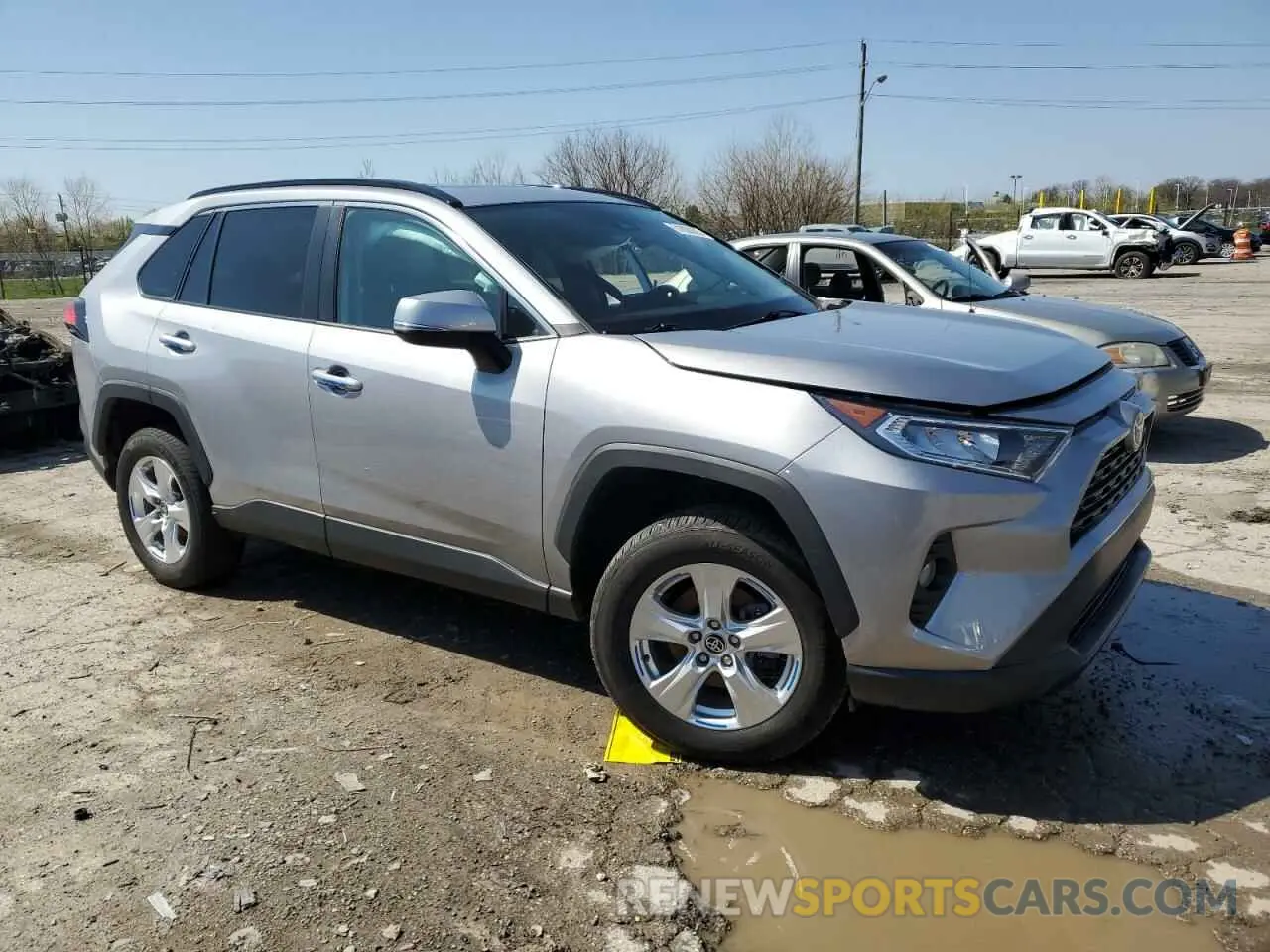 4 Photograph of a damaged car 2T3W1RFV9MC167703 TOYOTA RAV4 2021