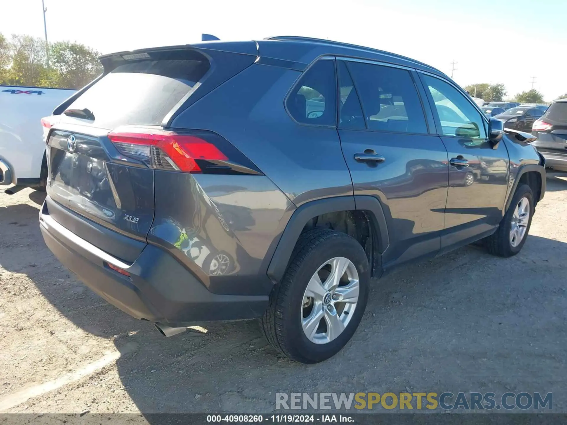4 Photograph of a damaged car 2T3W1RFV9MW119391 TOYOTA RAV4 2021