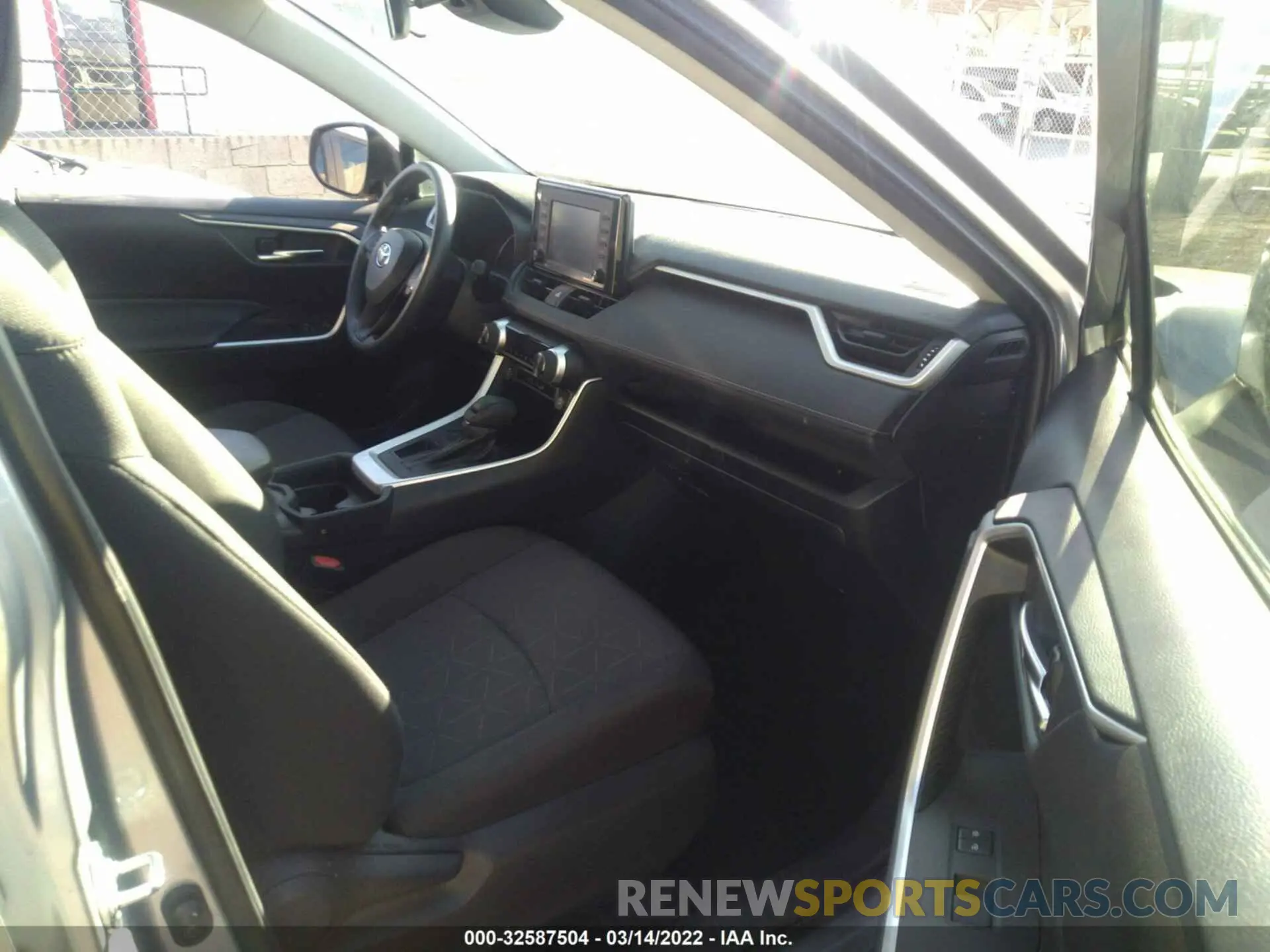 5 Фотография поврежденного автомобиля 2T3W1RFV9MW120668 TOYOTA RAV4 2021