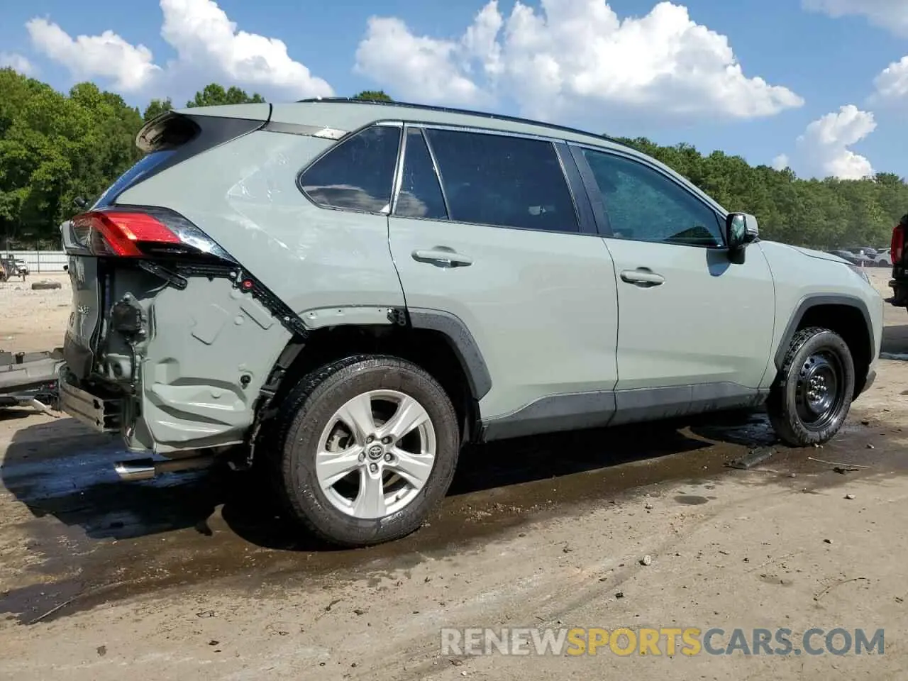 3 Photograph of a damaged car 2T3W1RFV9MW125790 TOYOTA RAV4 2021