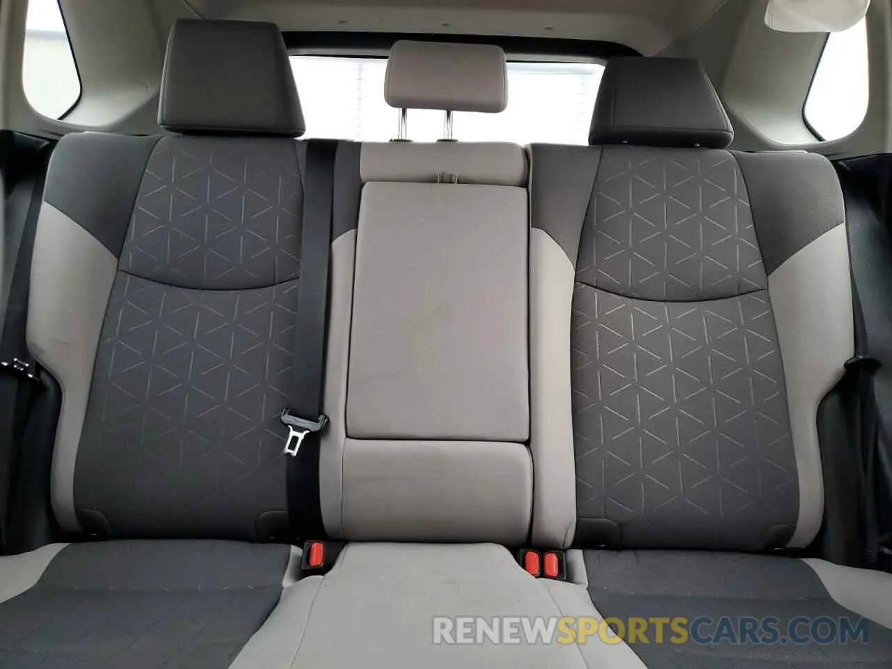 10 Фотография поврежденного автомобиля 2T3W1RFV9MW174052 TOYOTA RAV4 2021