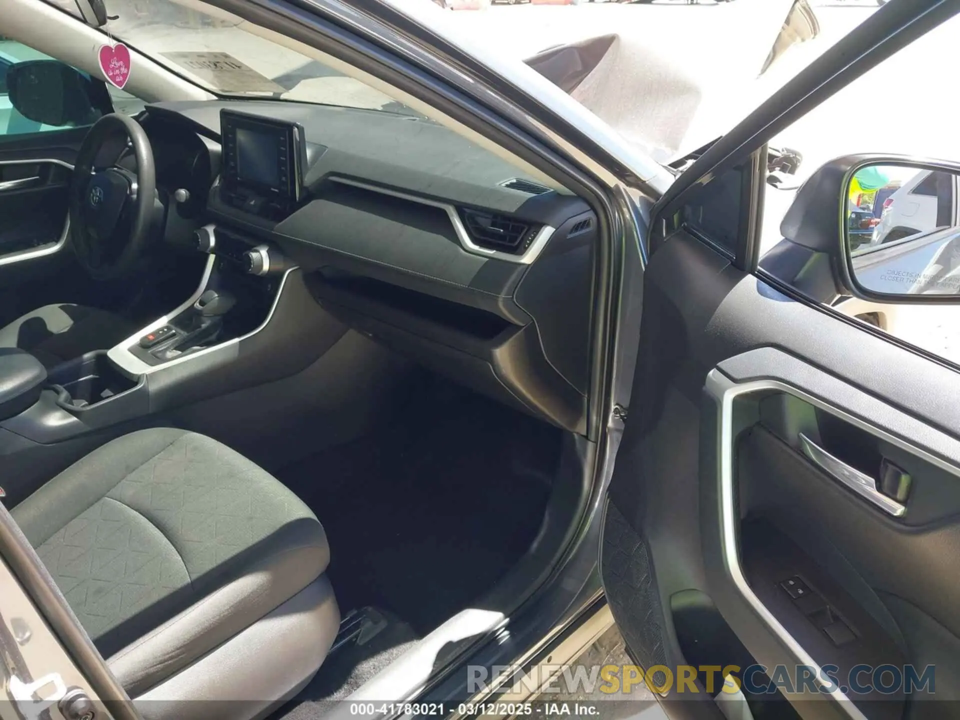 5 Фотография поврежденного автомобиля 2T3W1RFVXMW108061 TOYOTA RAV4 2021