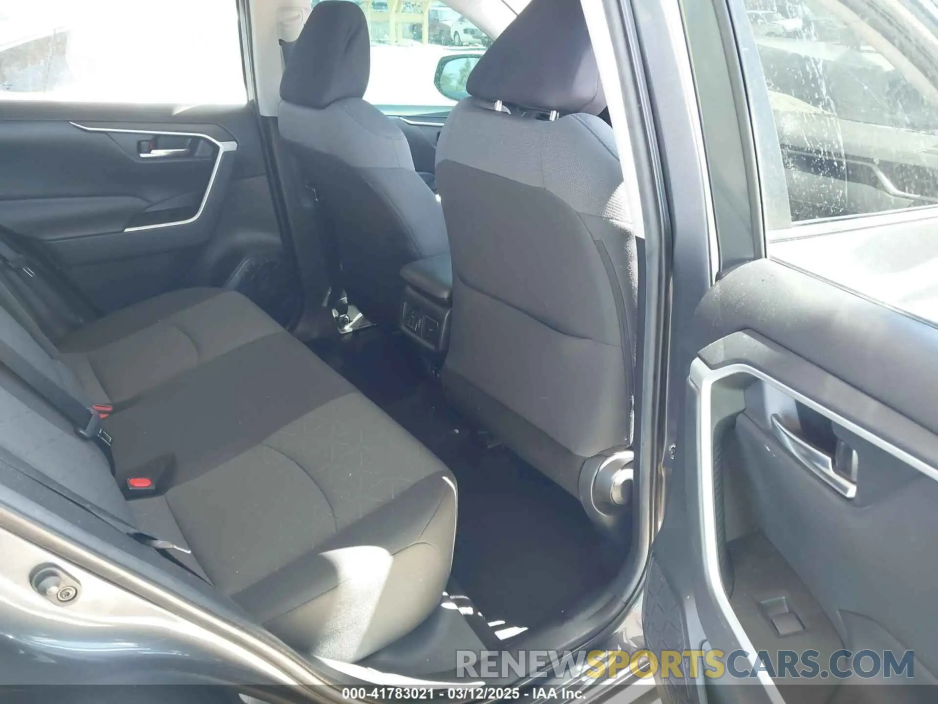 8 Фотография поврежденного автомобиля 2T3W1RFVXMW108061 TOYOTA RAV4 2021