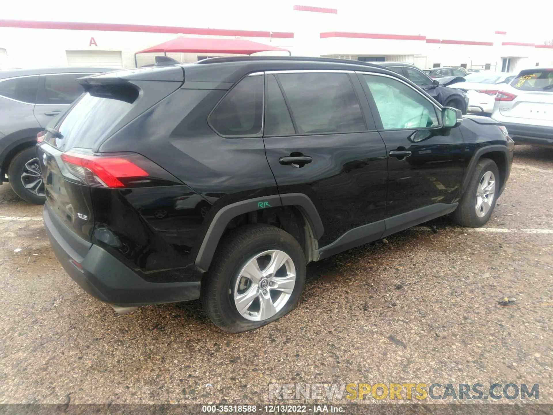 4 Photograph of a damaged car 2T3W1RFVXMW120095 TOYOTA RAV4 2021
